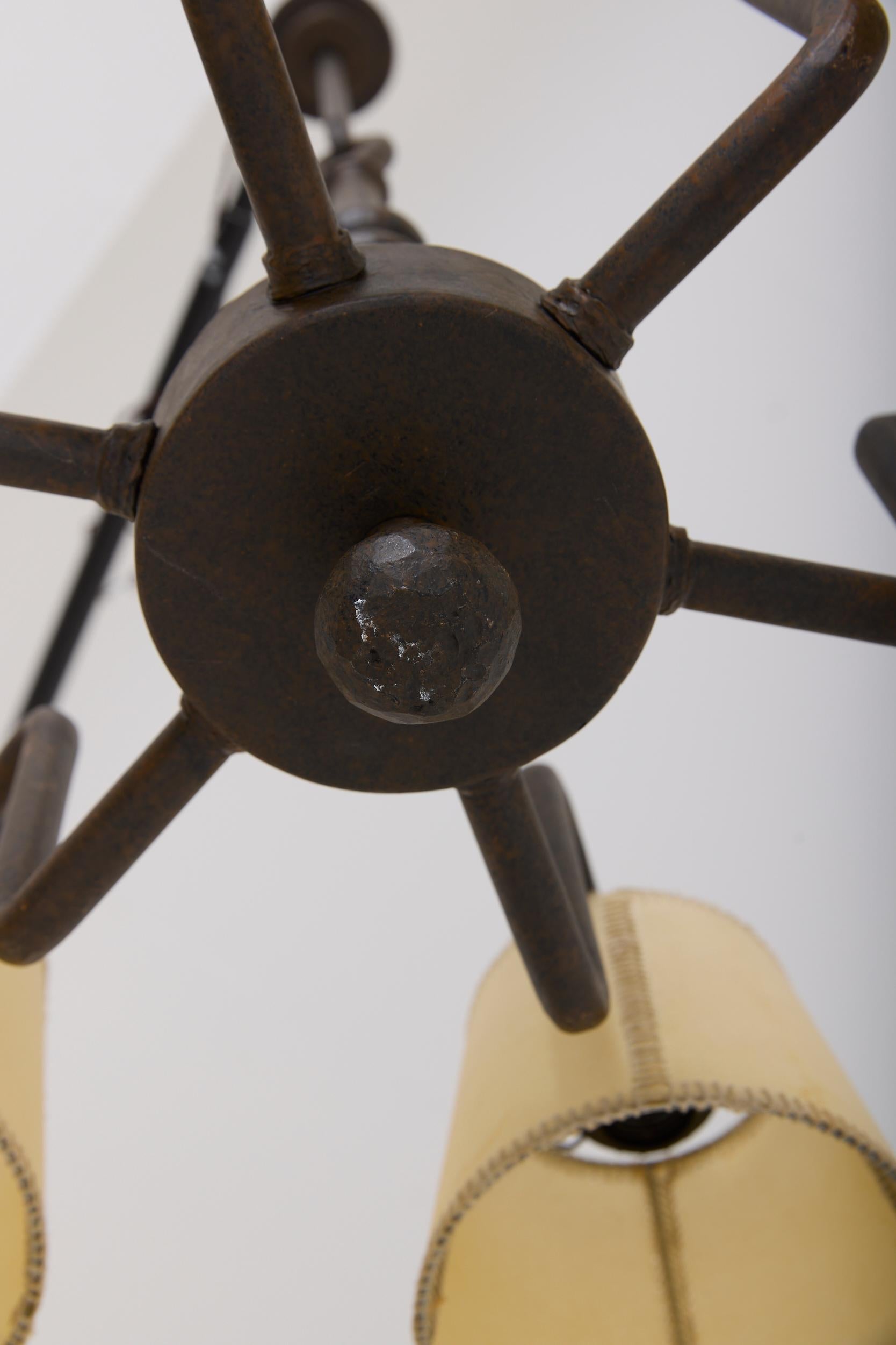 Lampada da soffitto in ferro in vendita 4