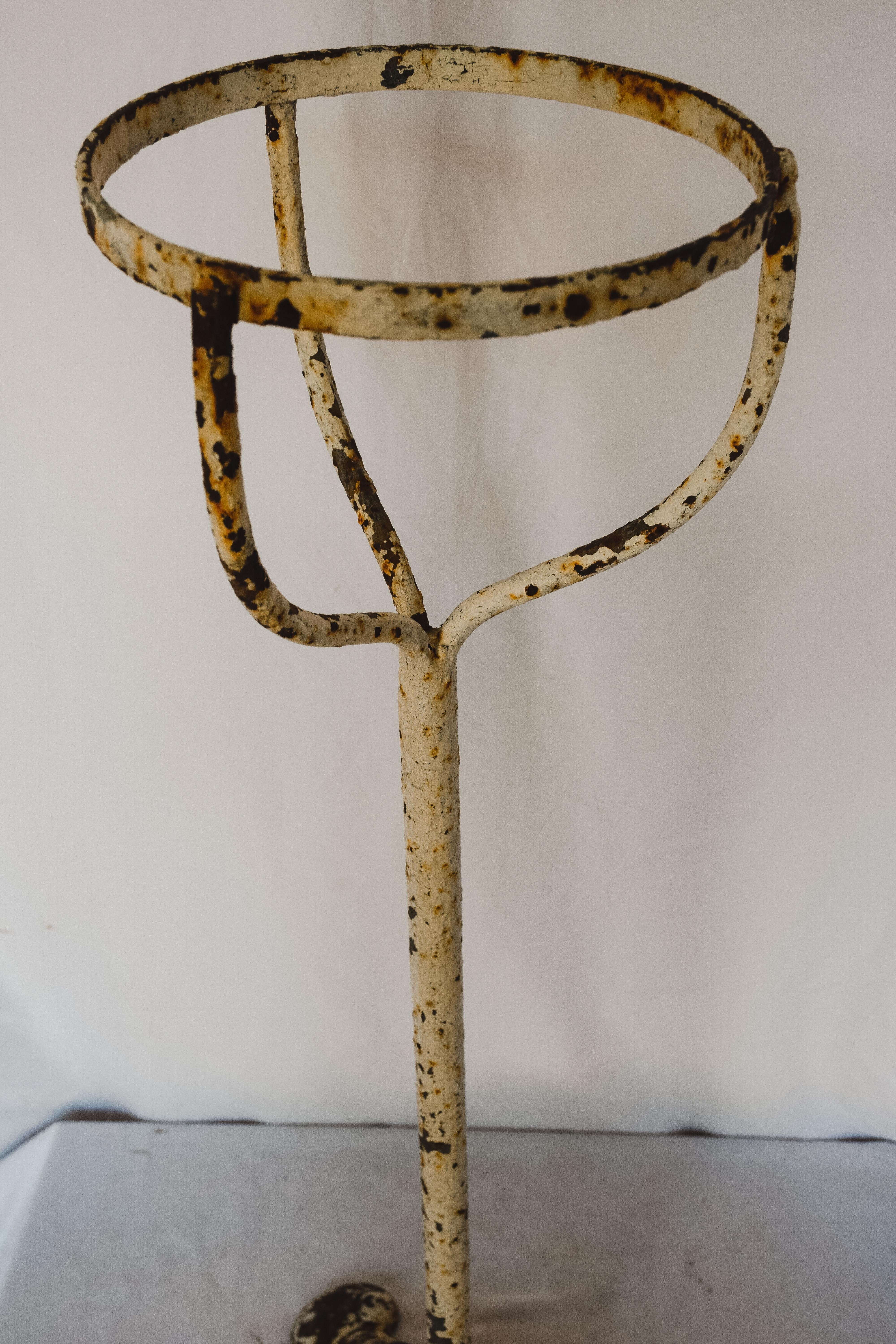 Iron Champagne or Plant Stand In Good Condition In Houston, TX
