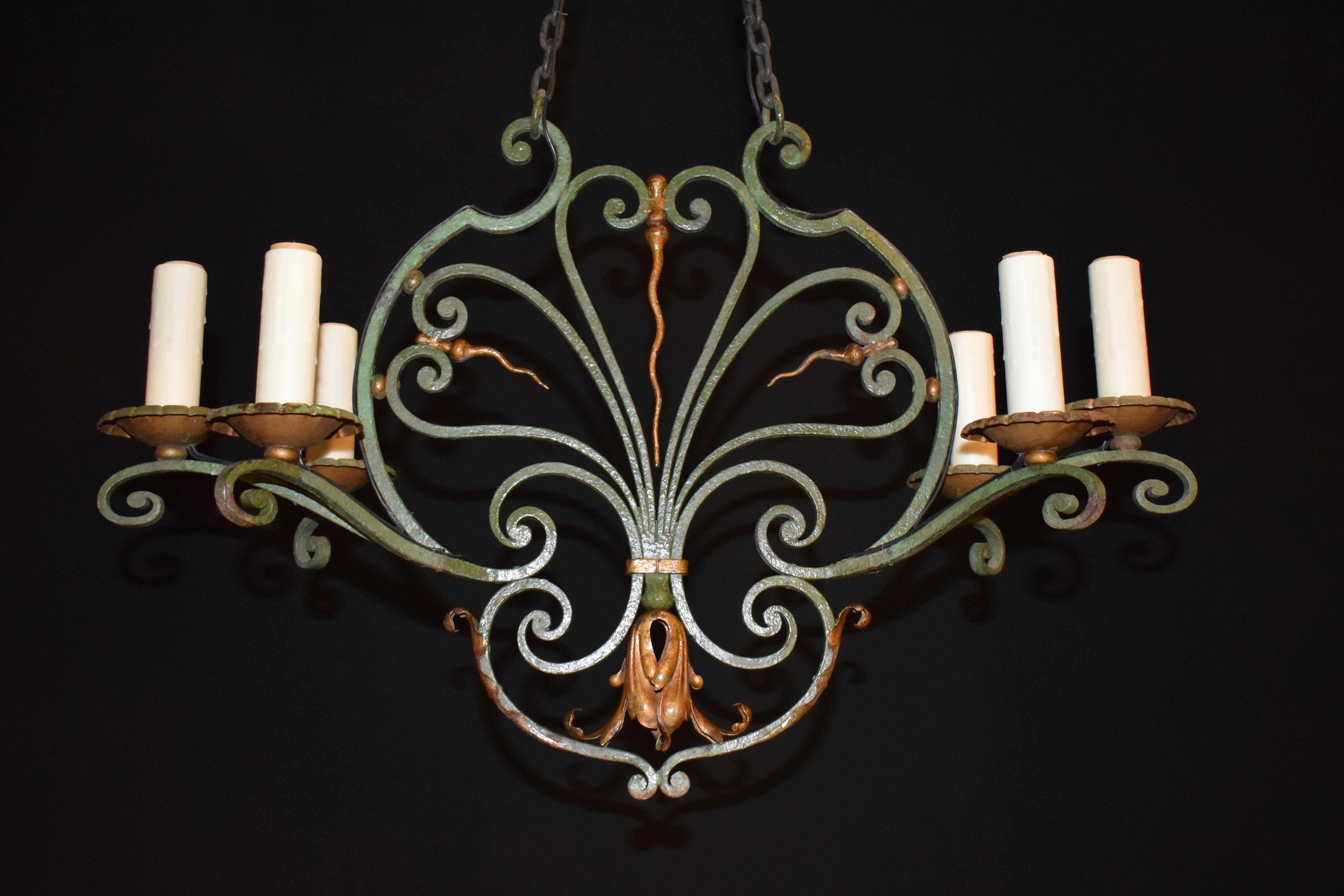 Iron chandelier. 6 lights
Dimensions: Height 35