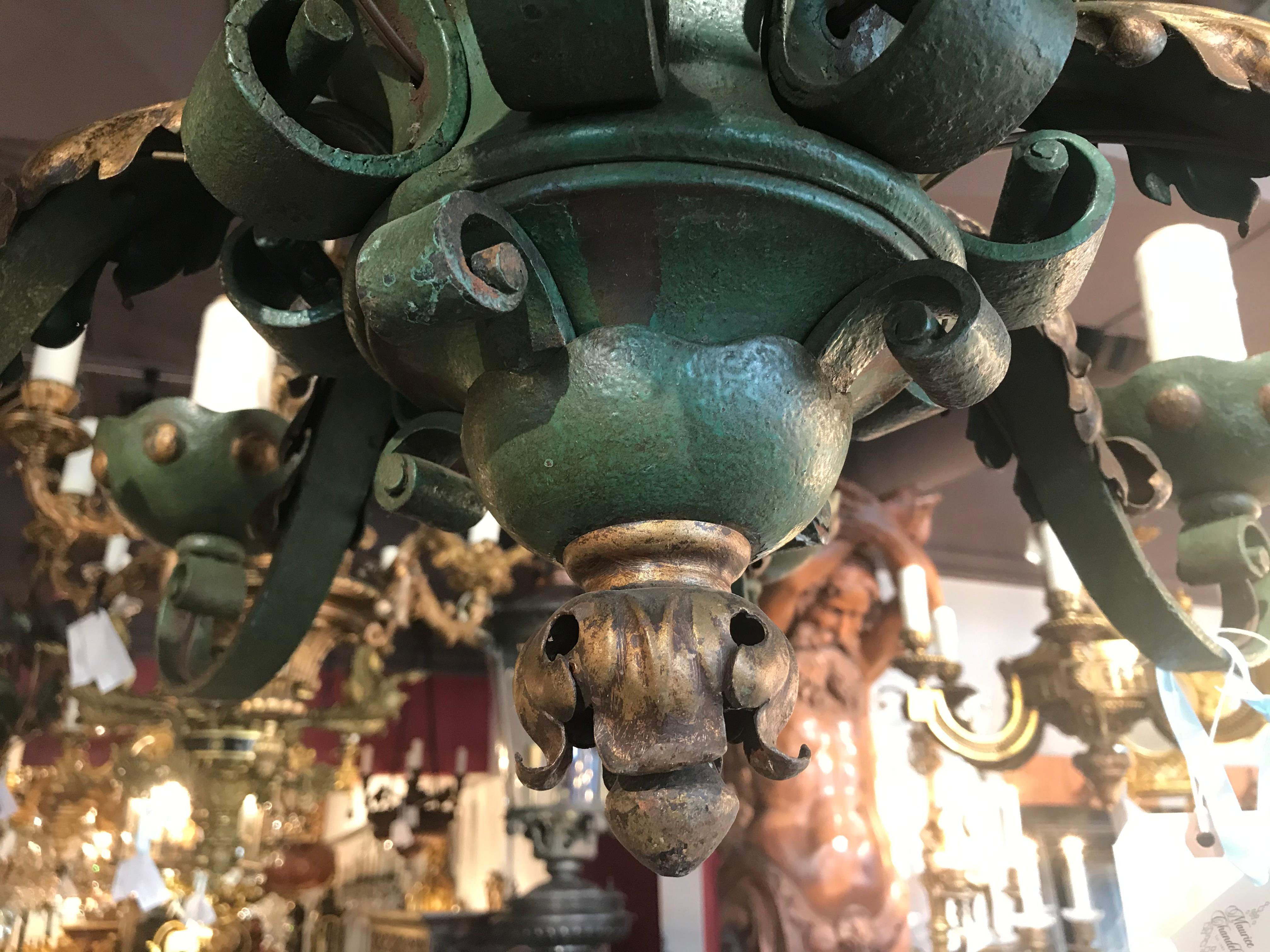 Lampadario in ferro in vendita 1