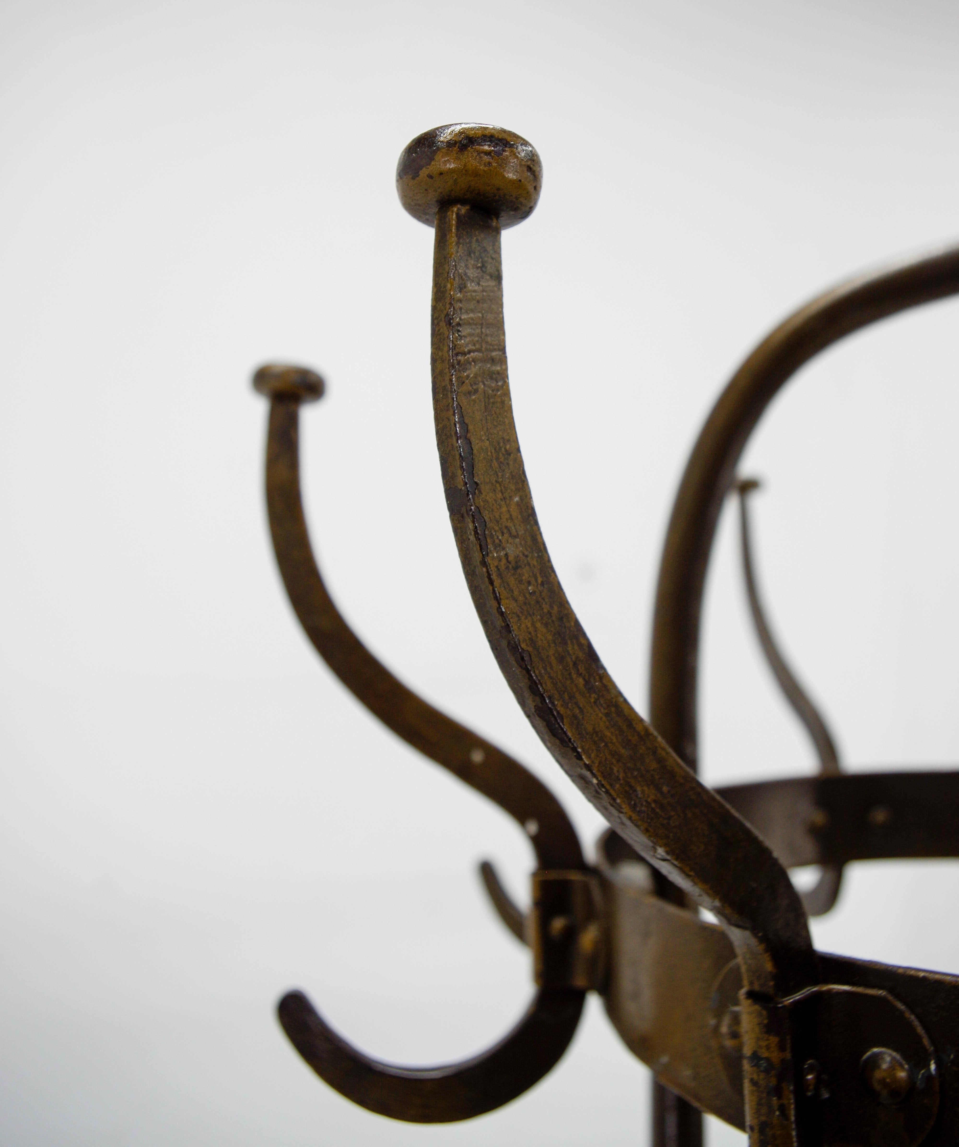 Iron Coat Rack Nr. 345 by Vichr & Co., Austria, 1900s For Sale 6