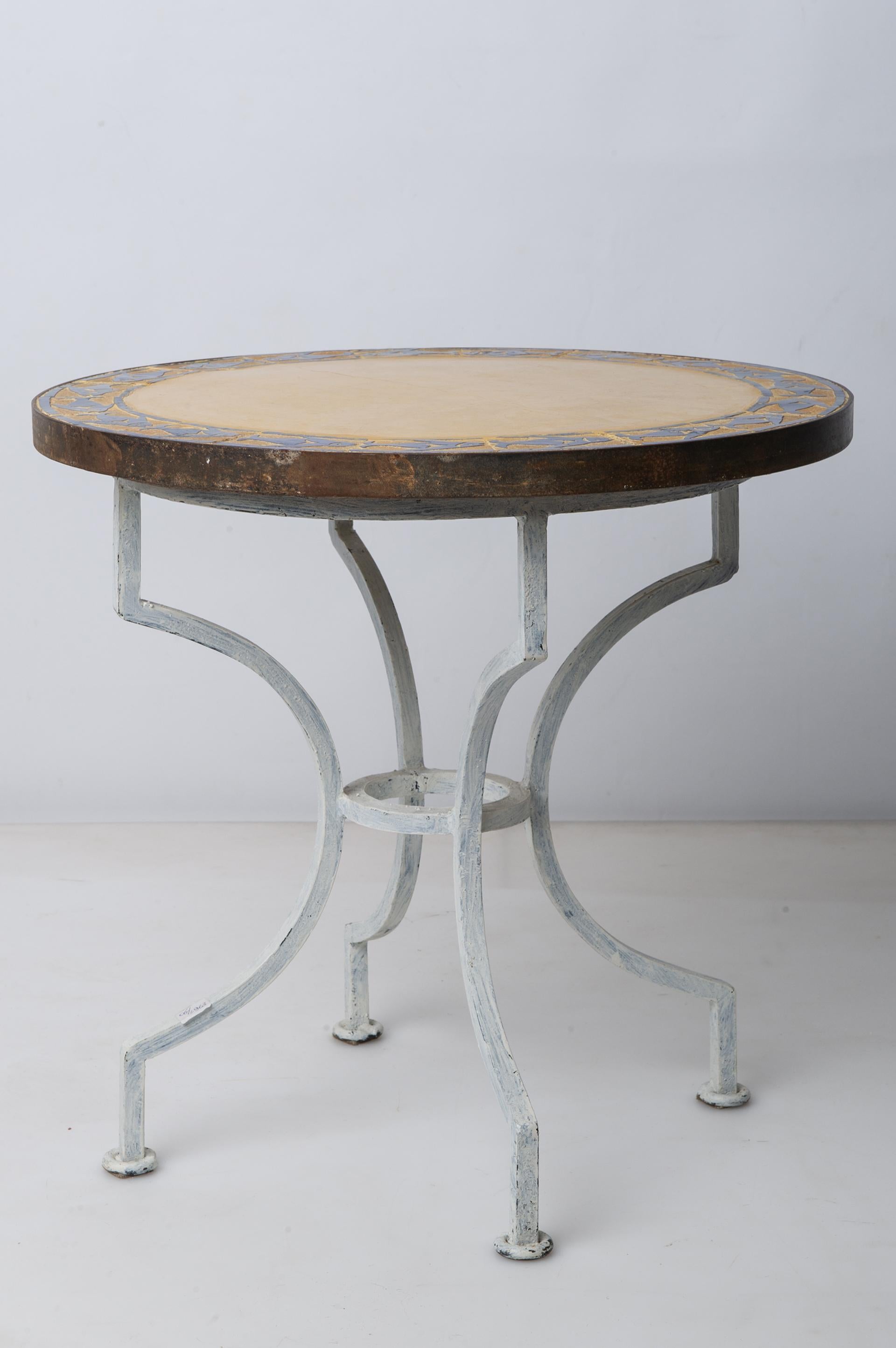 O/2962 - Petite table basse marocaine avec plateau en céramique 