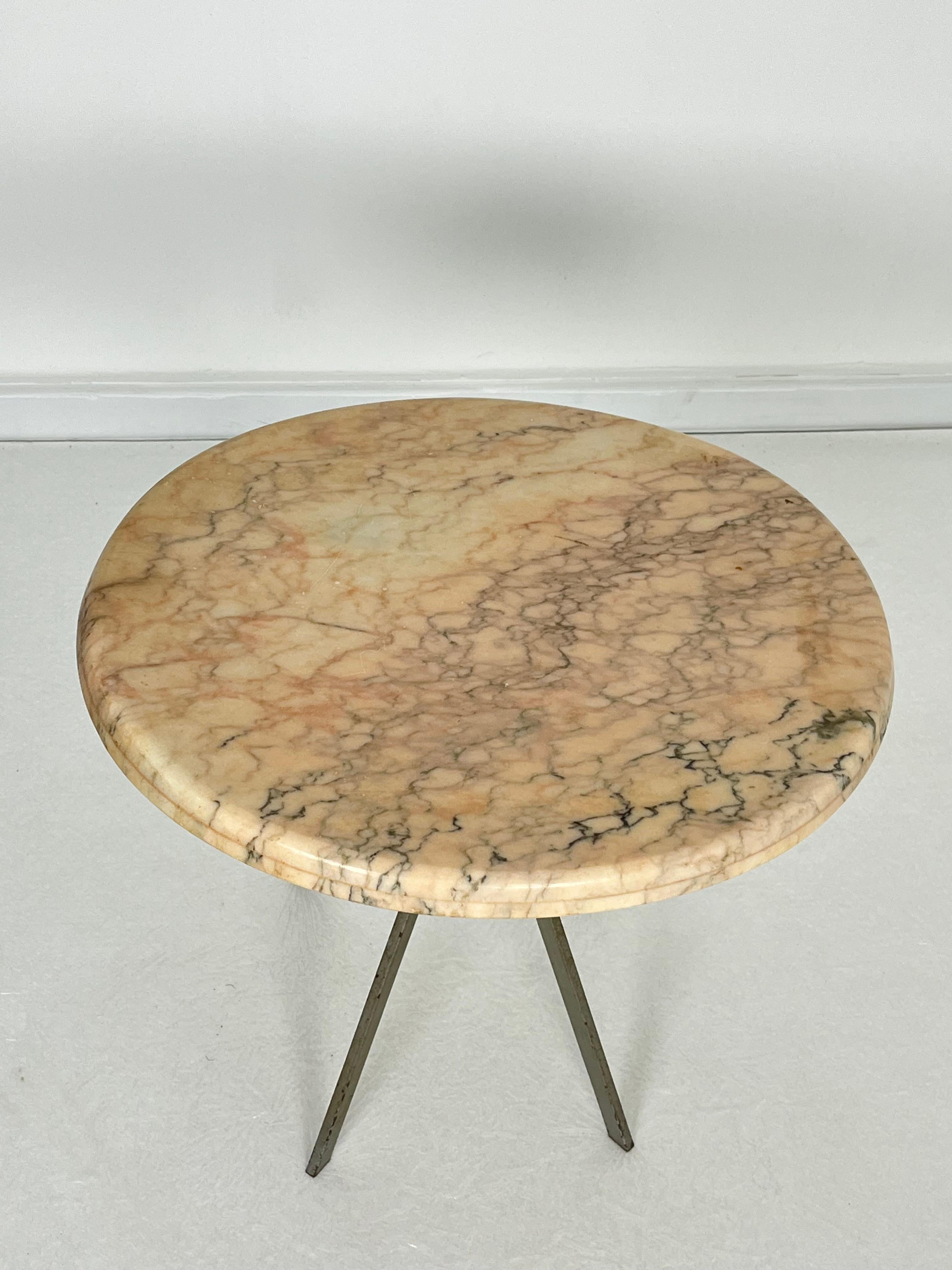 Mesa de centro de hierro con tapa de mármol, Made in Italy Años 60 Italiano en venta