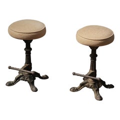 Thekenhocker aus Eisen mit gepolstertem Sitz