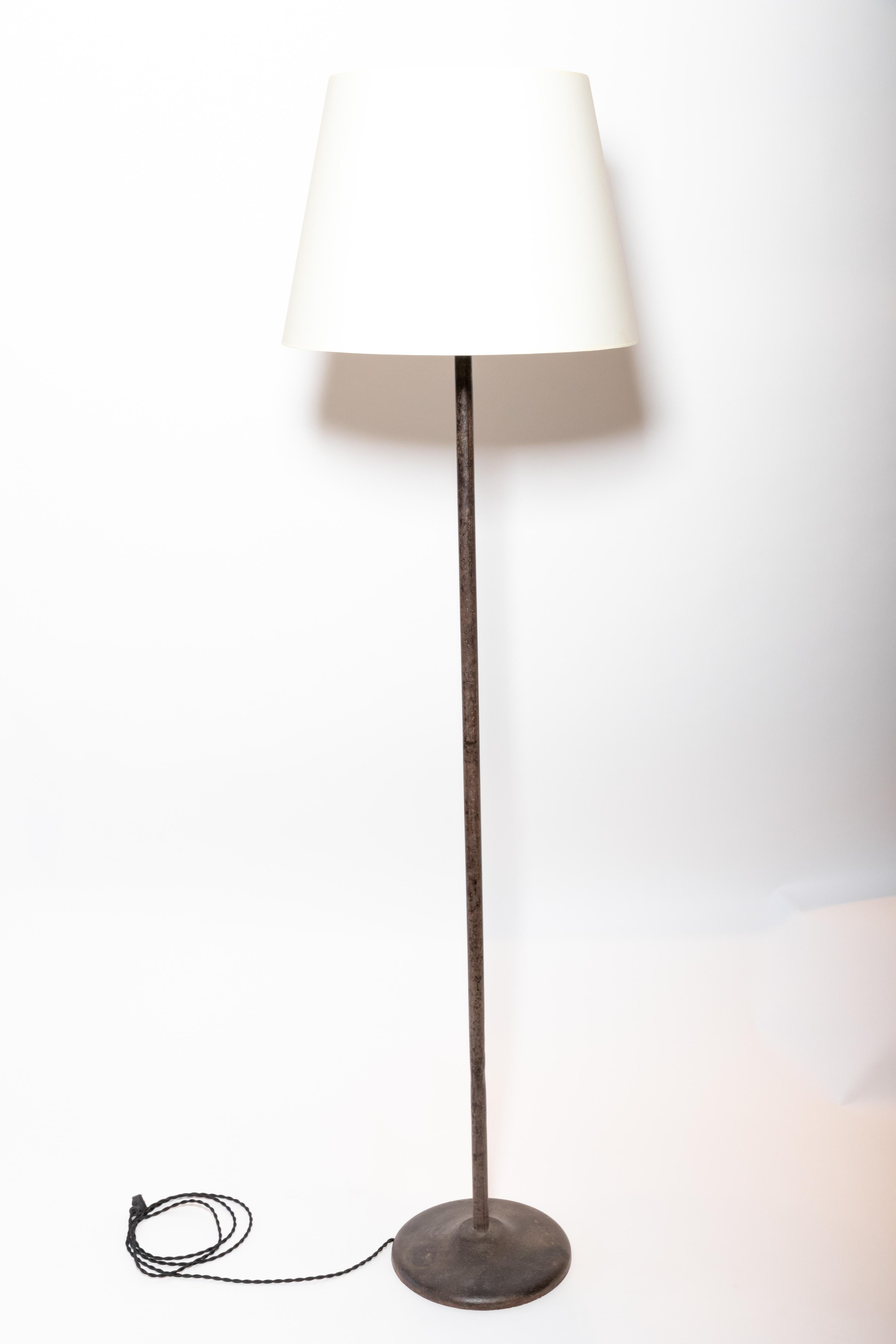 Vintage Iron Floor Lamp, 20th Century 1