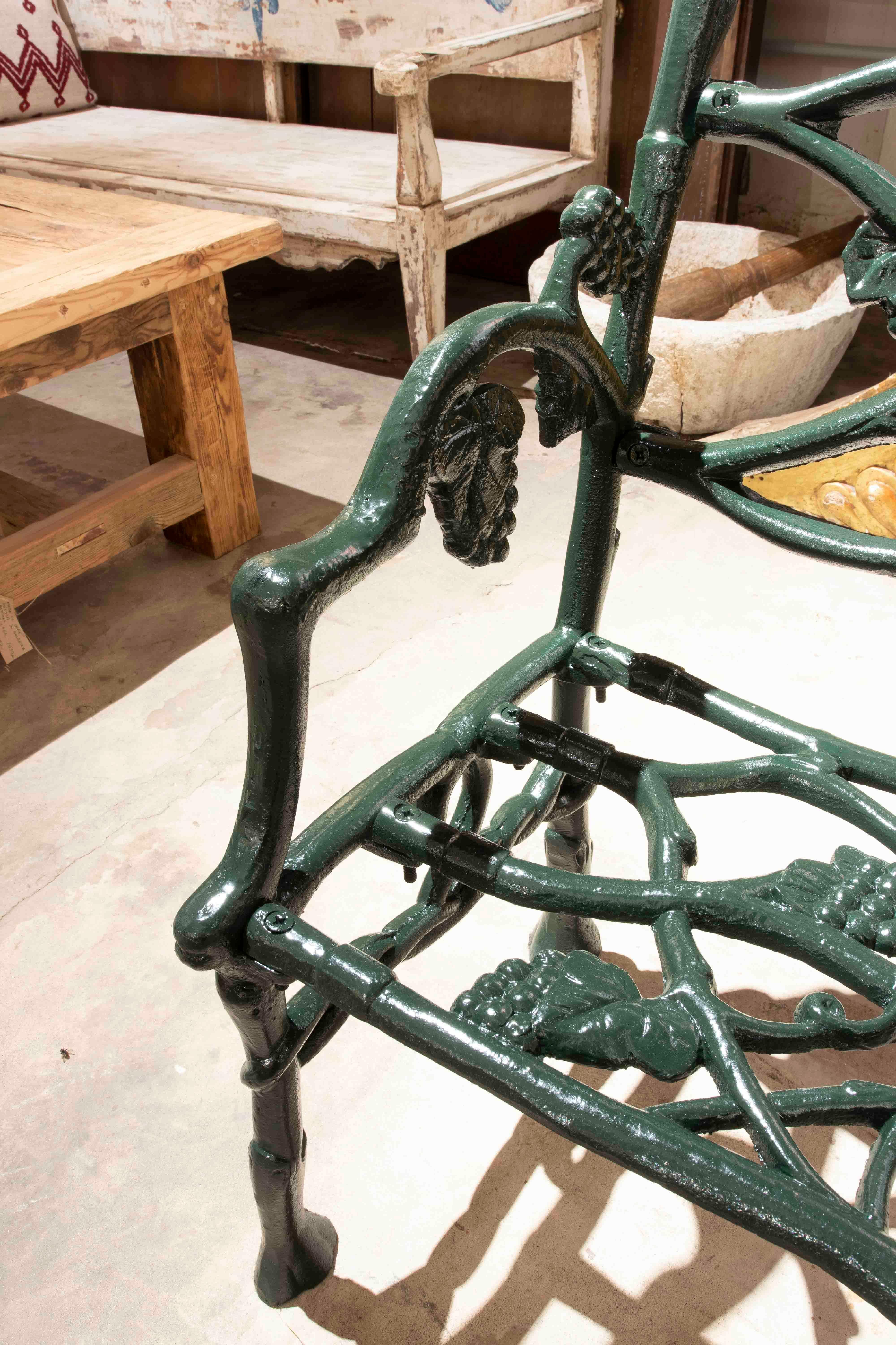 French Iron Garden Bench with Grapes Decoration on the Backrest