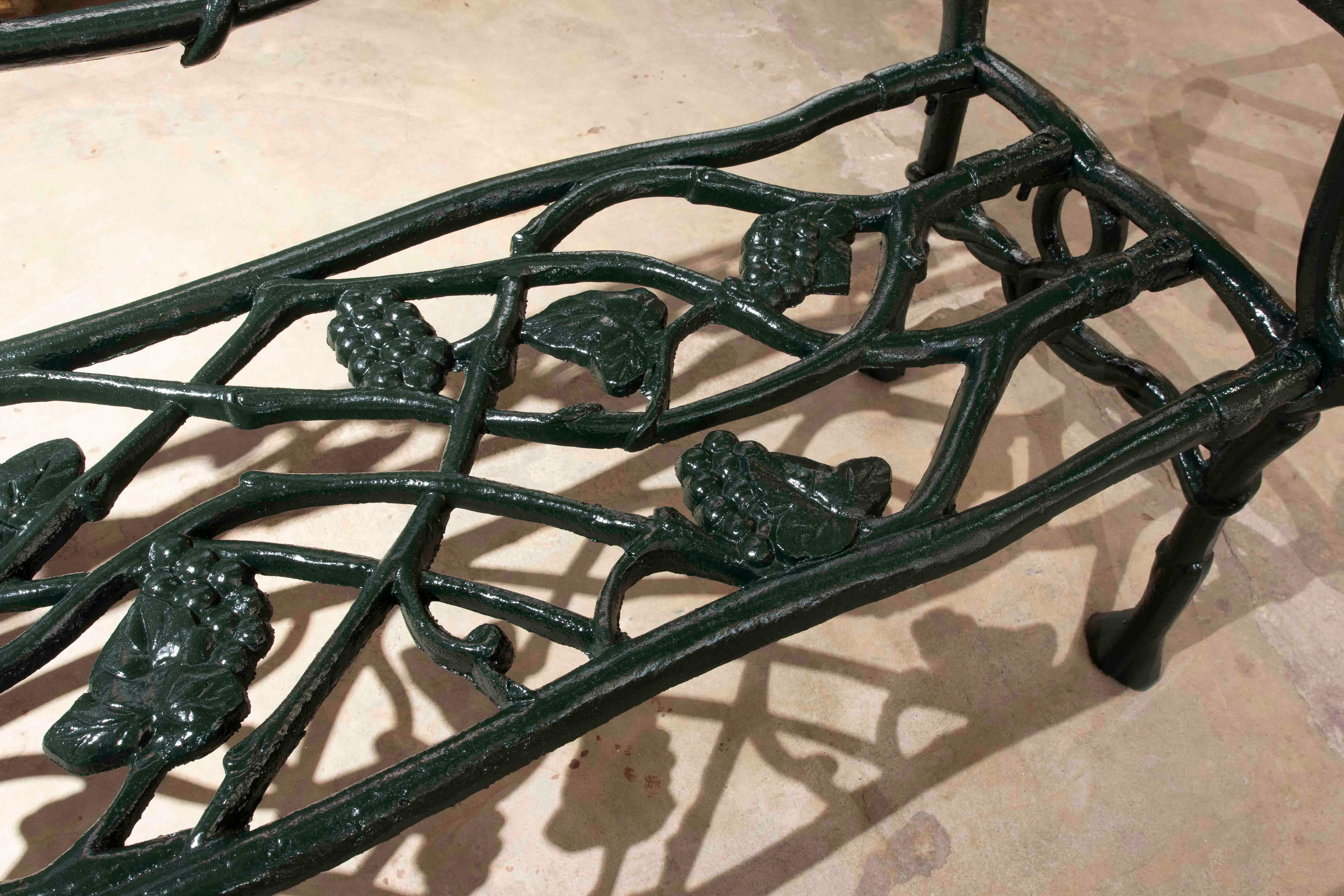 Iron Garden Bench with Grapes Decoration on the Backrest 3