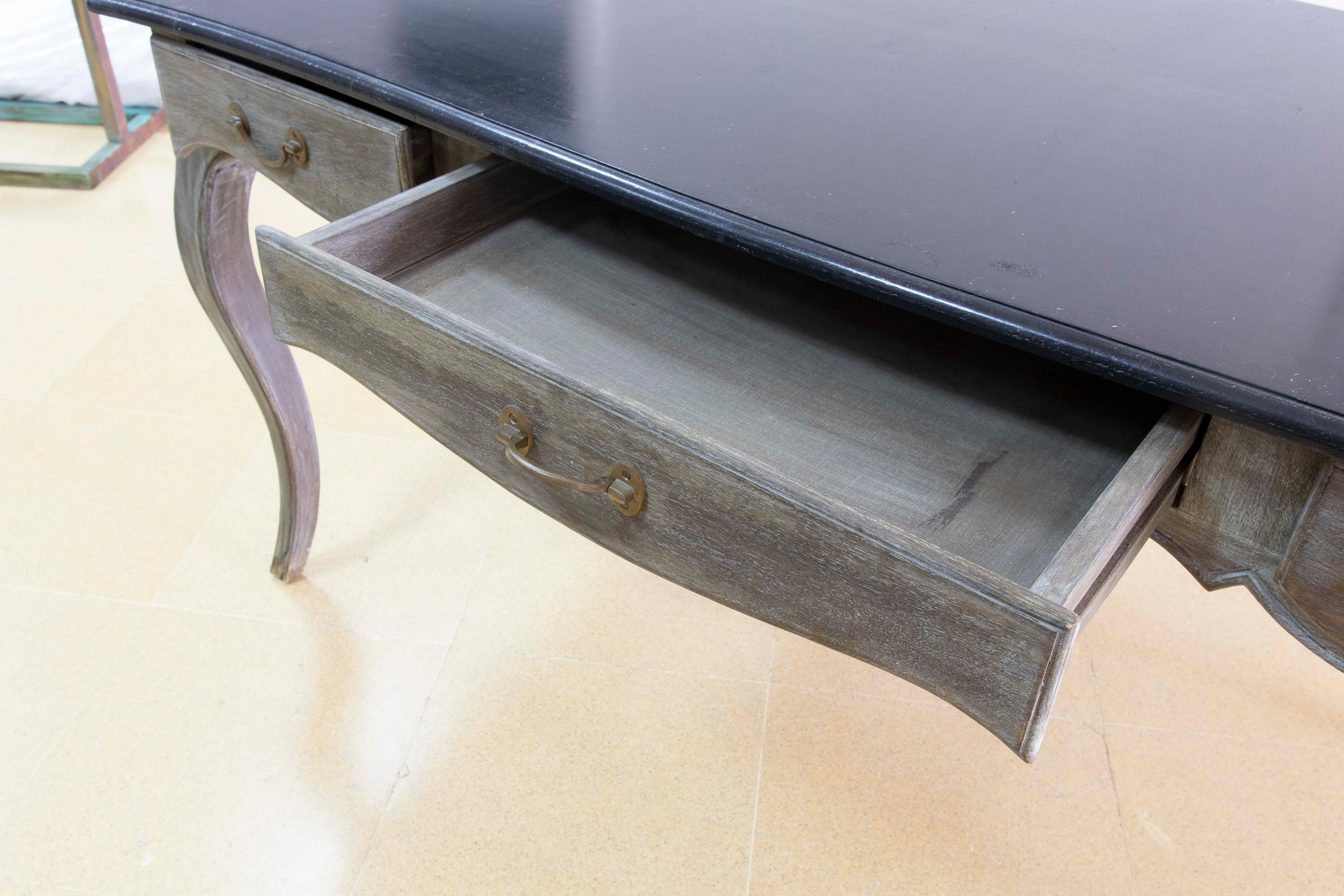 Legno Base per tavolo da giardino in ferro con decorazione di uva e piante d'angolo in vendita