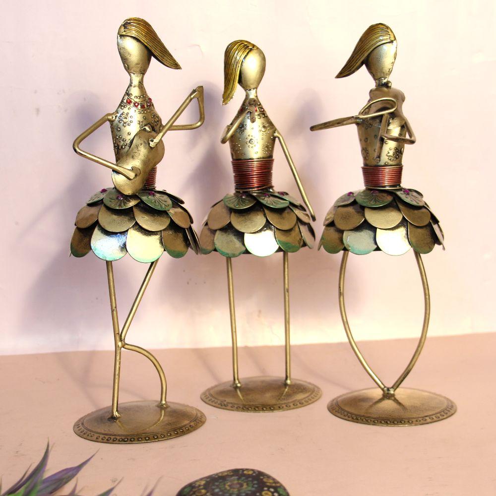 Arts and Crafts Iron Guitar Doll Set Of 3 For Sale