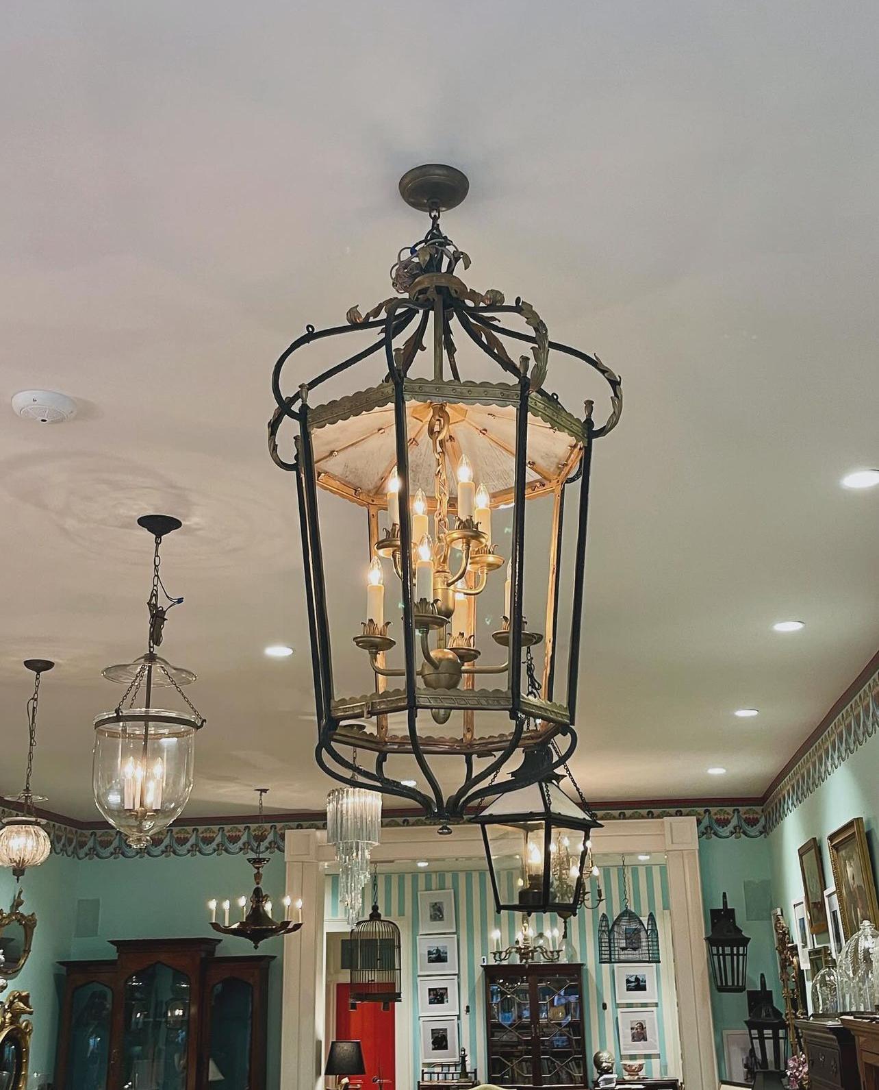 Iron large scale lantern early 20th century  In Good Condition For Sale In Charleston, SC
