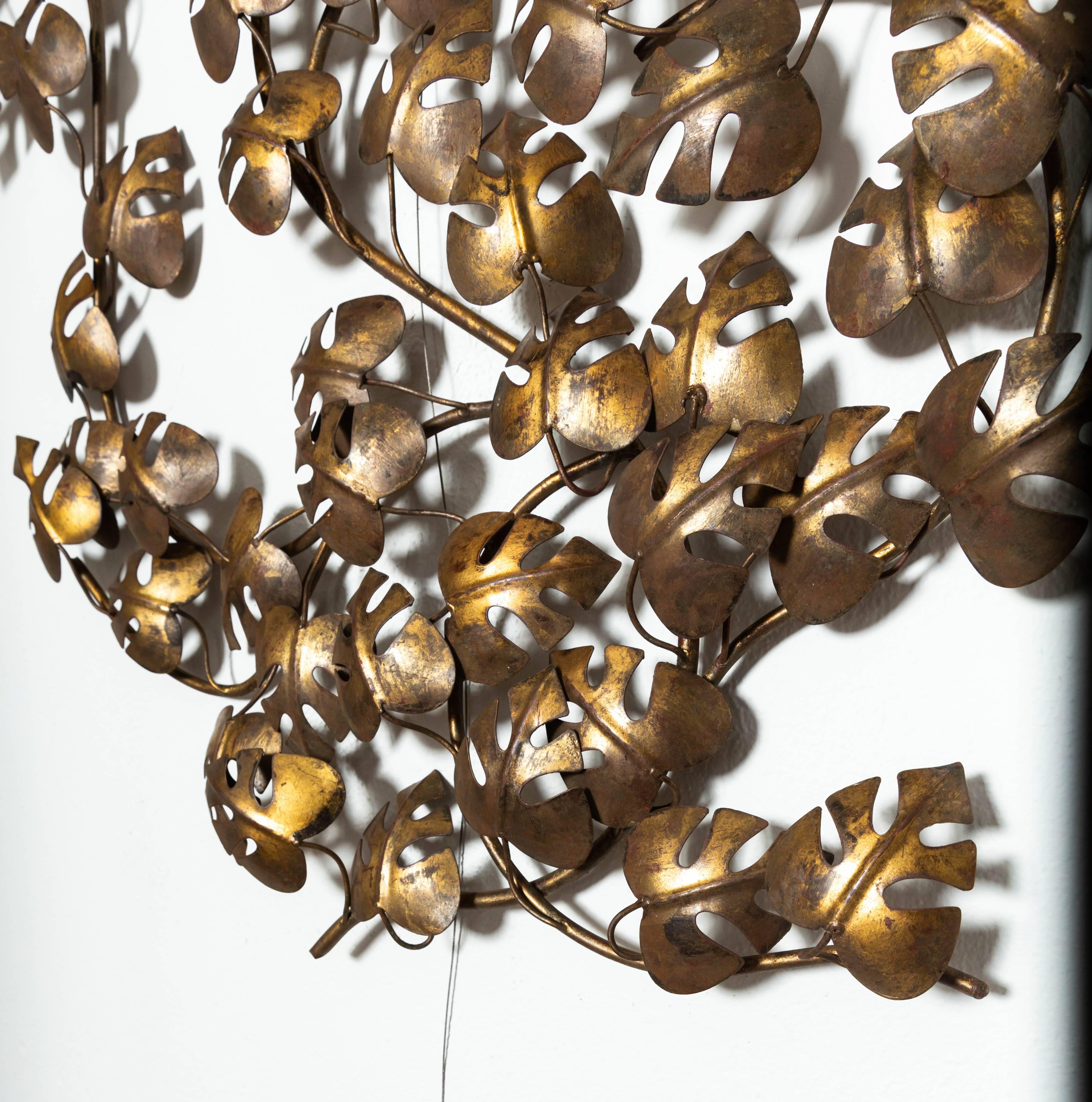 Eisenblatt-Wandskulptur im Zustand „Gut“ im Angebot in Bridgehampton, NY