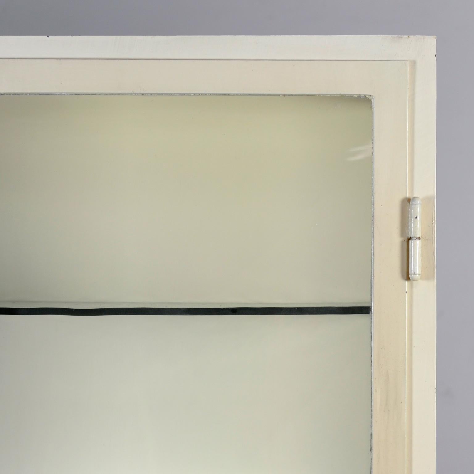 Gabinete médico de hierro, años 30 en venta 3