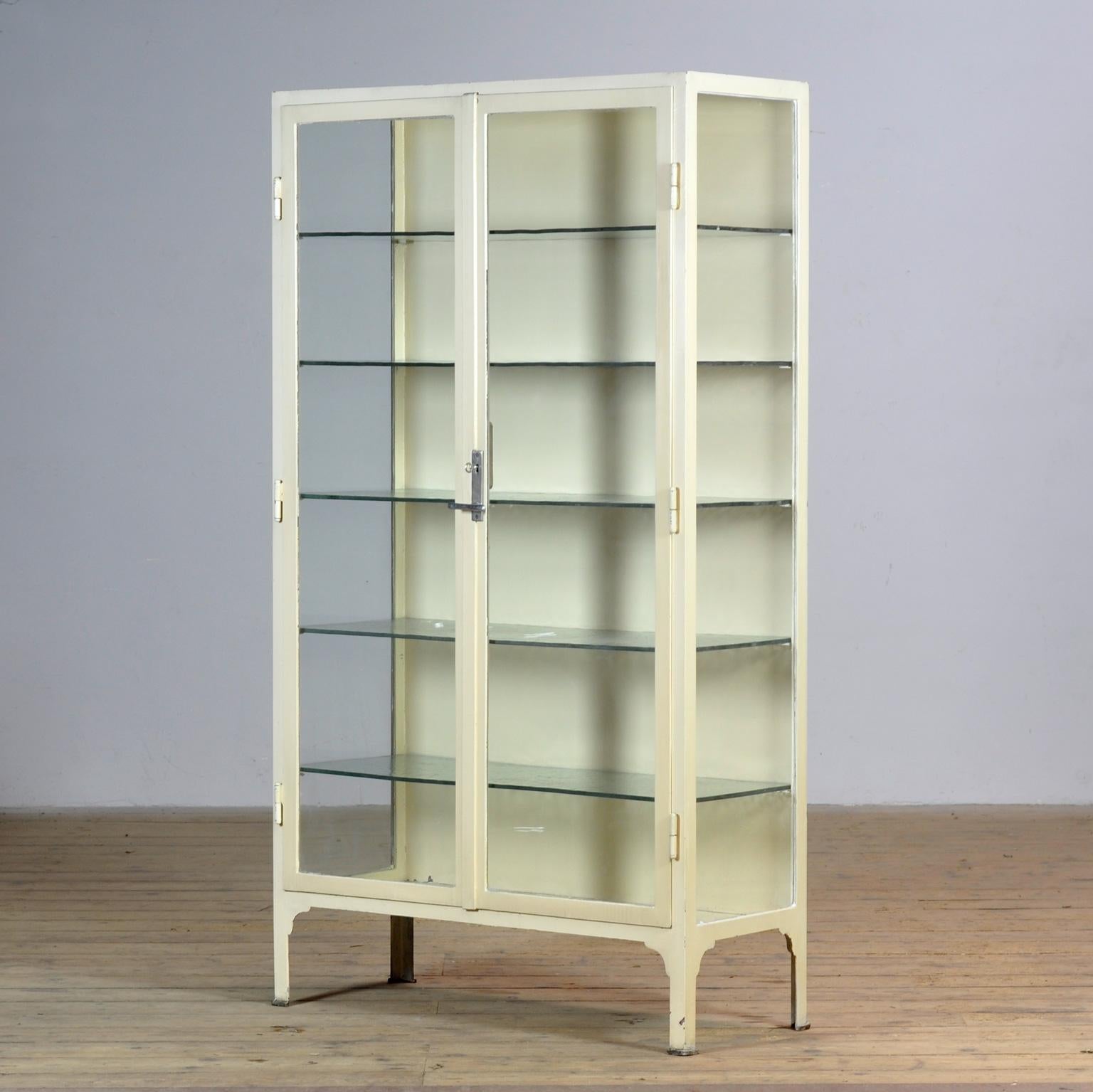 Gabinete médico de hierro, años 30 Húngaro en venta