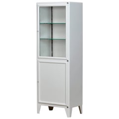 Vitrine médicale en fer de Kovona, années 1950