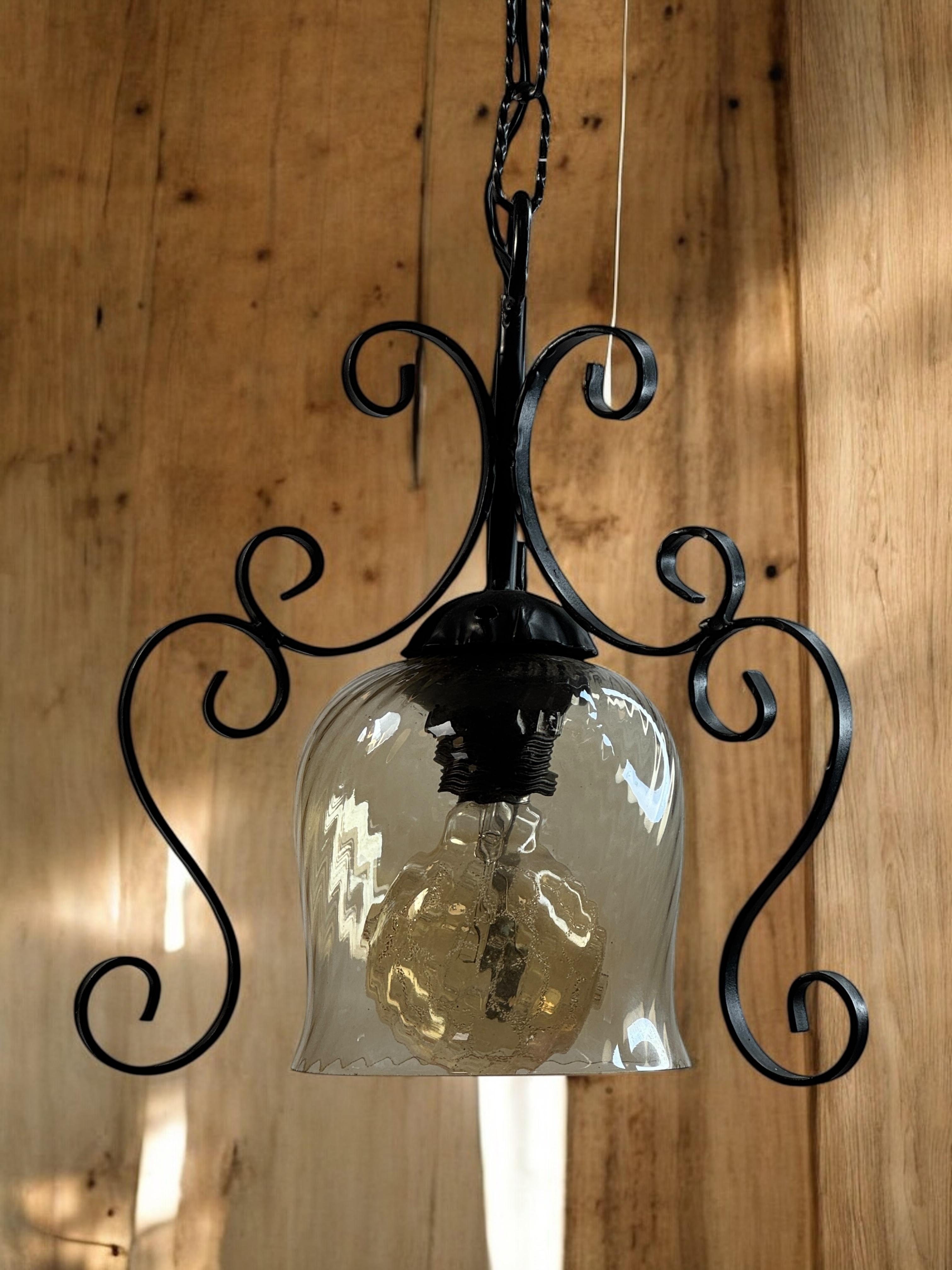 Lampe à suspension en fer, métal et verre Toleware Italie, années 1960 en vente 5