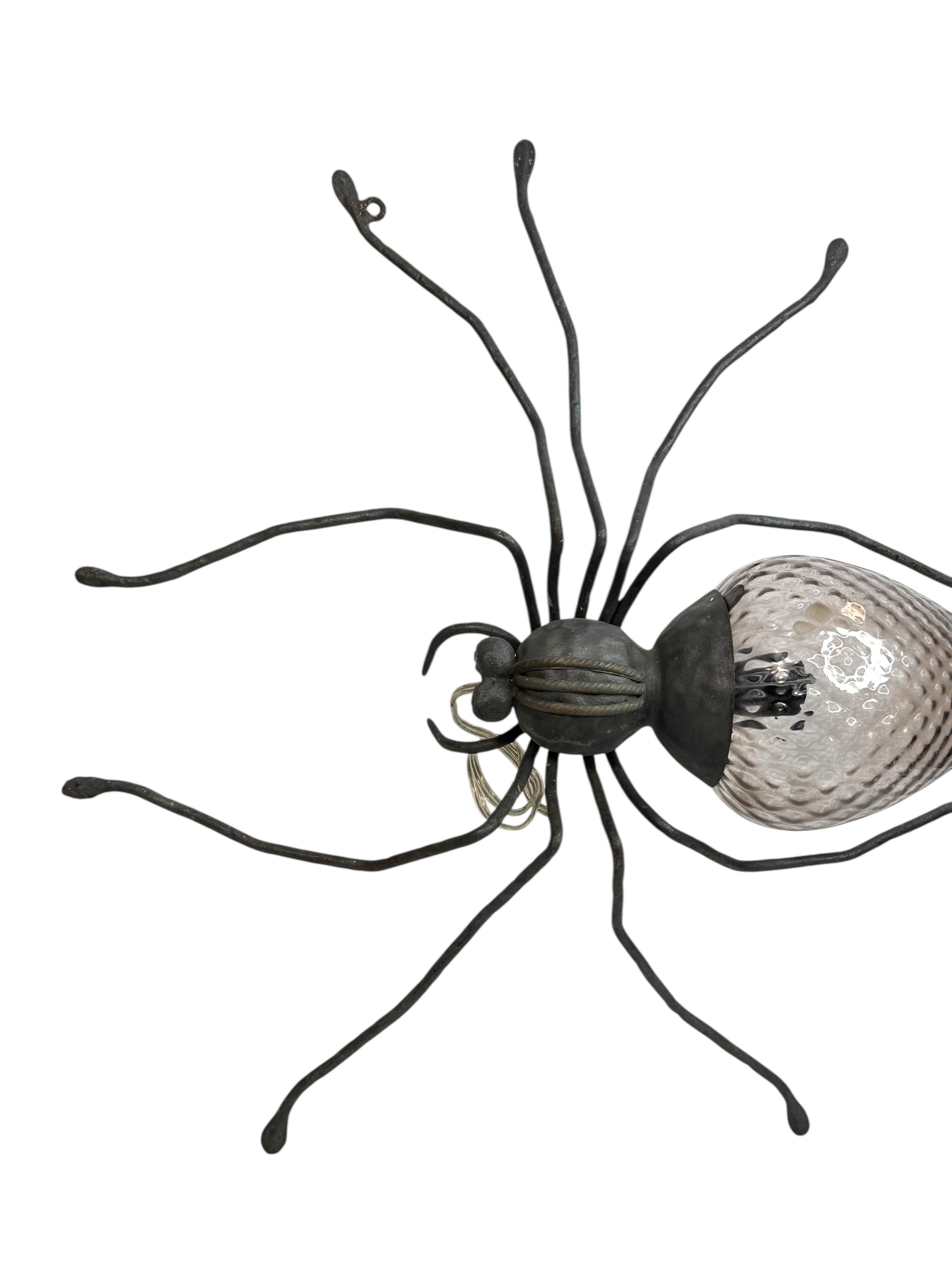 Mid-Century Modern Araignée en fer et métal avec verre de Murano, applique murale Sculpture, Italie 1970 en vente