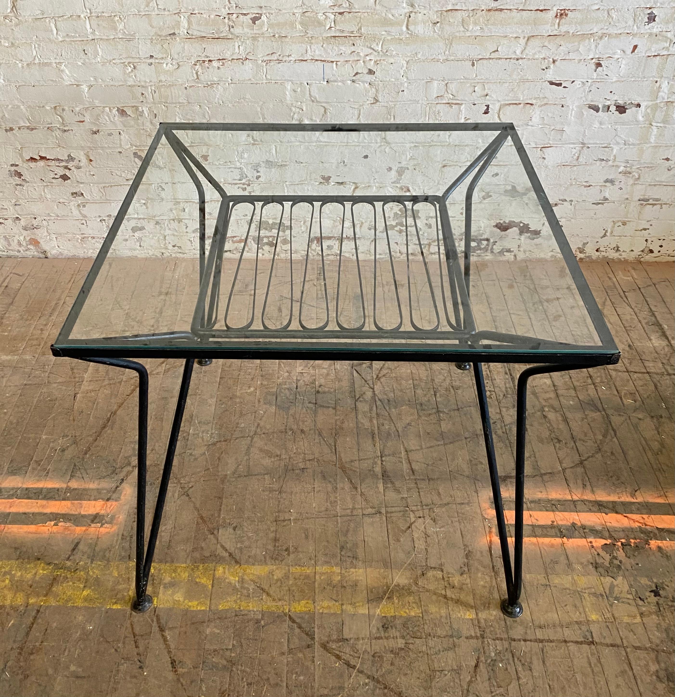 Ensemble de table moderniste en fer, jardin, intérieur / extérieur, par Salterini en vente 2