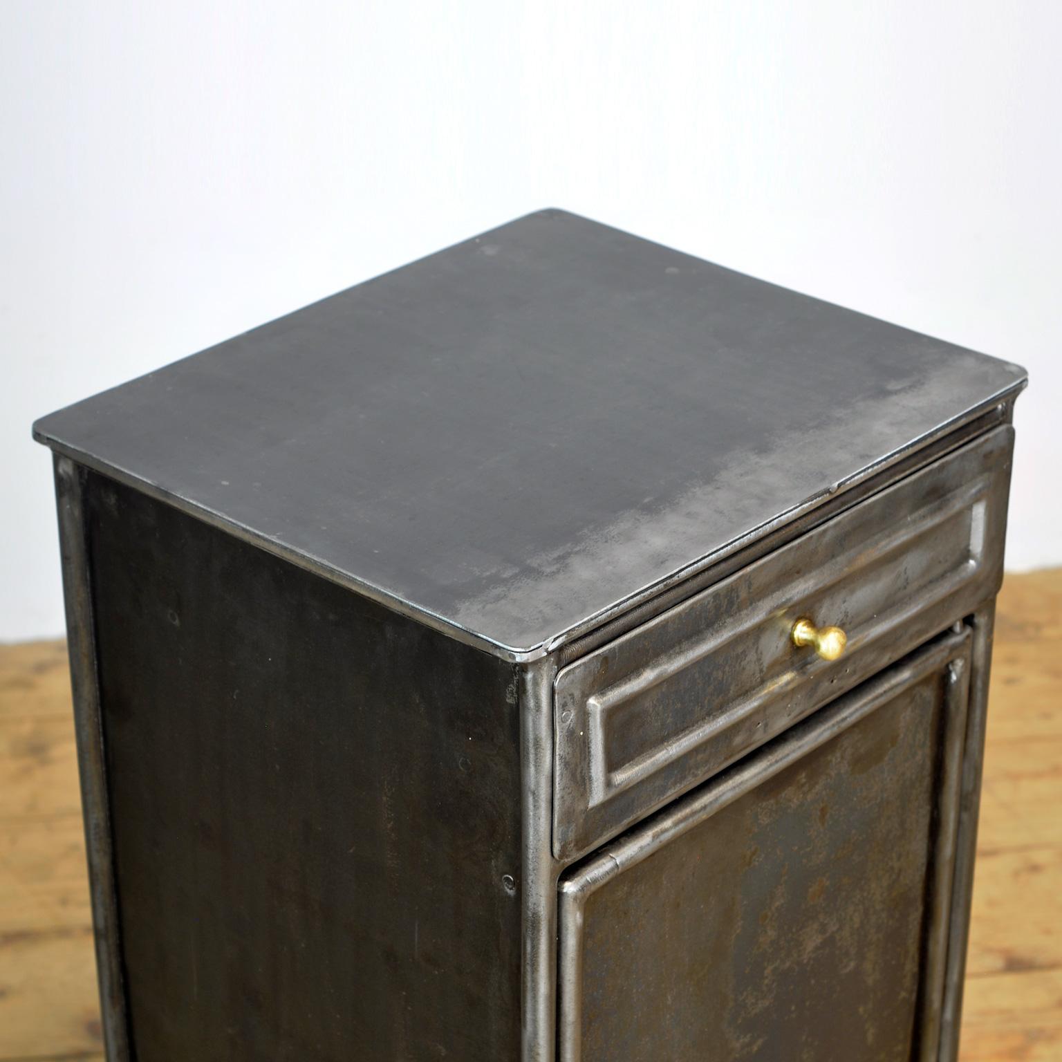 Iron Nightstand, 1910's In Good Condition In Amsterdam, Noord Holland