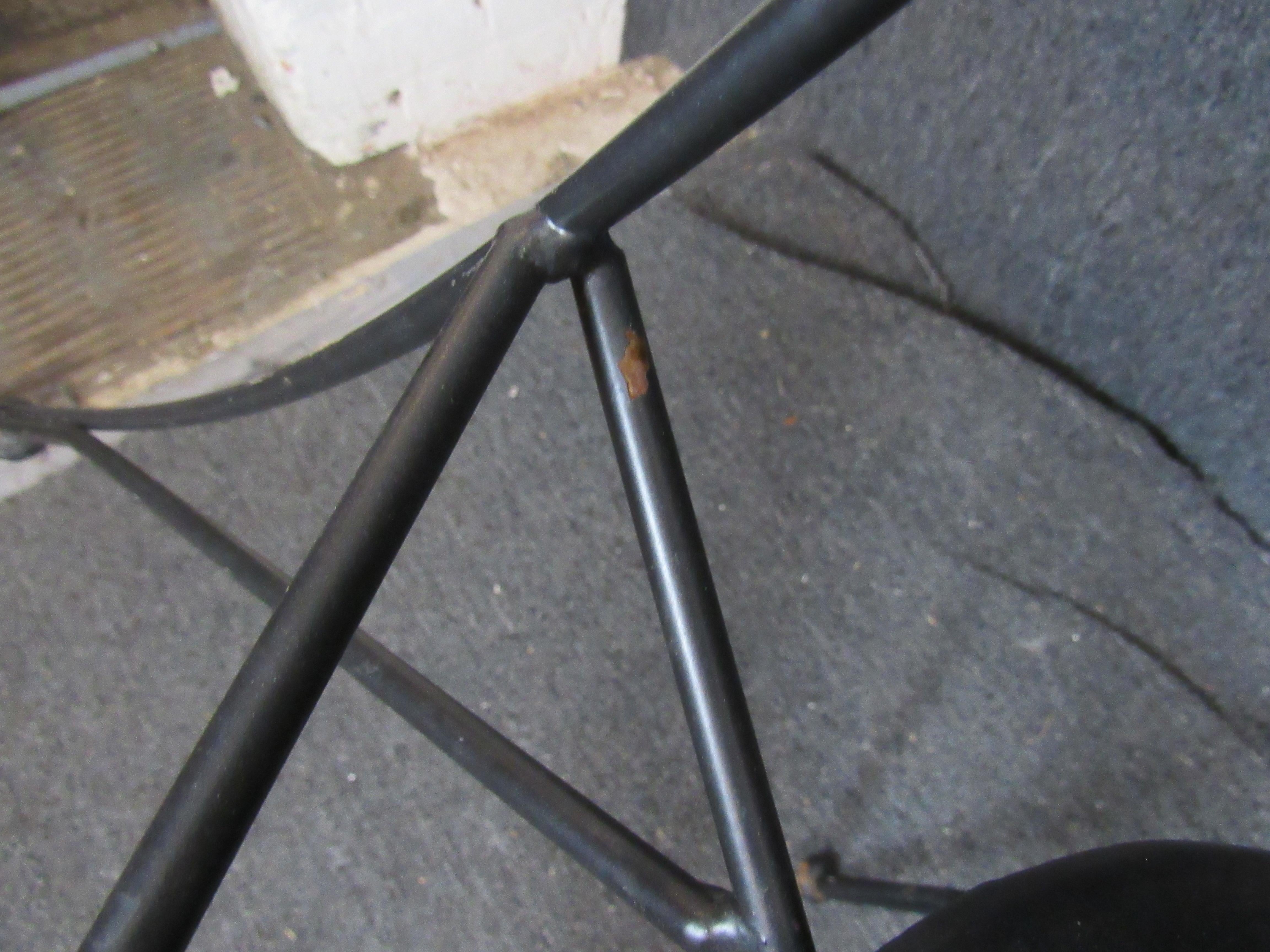 Iron Patio Chairs In Good Condition For Sale In Brooklyn, NY