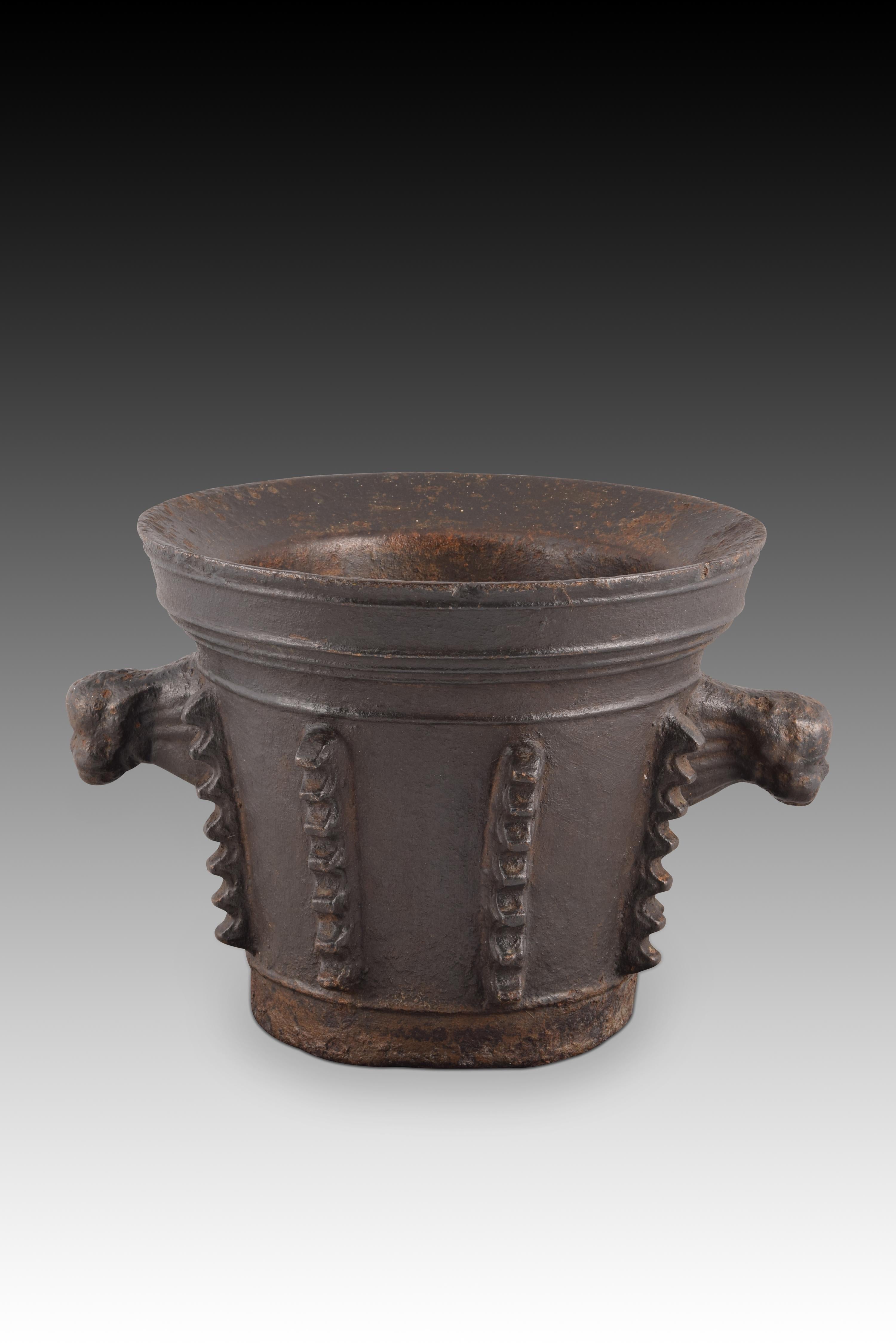 Spanish Iron pharmacy mortar. 18th-19th centuries. For Sale
