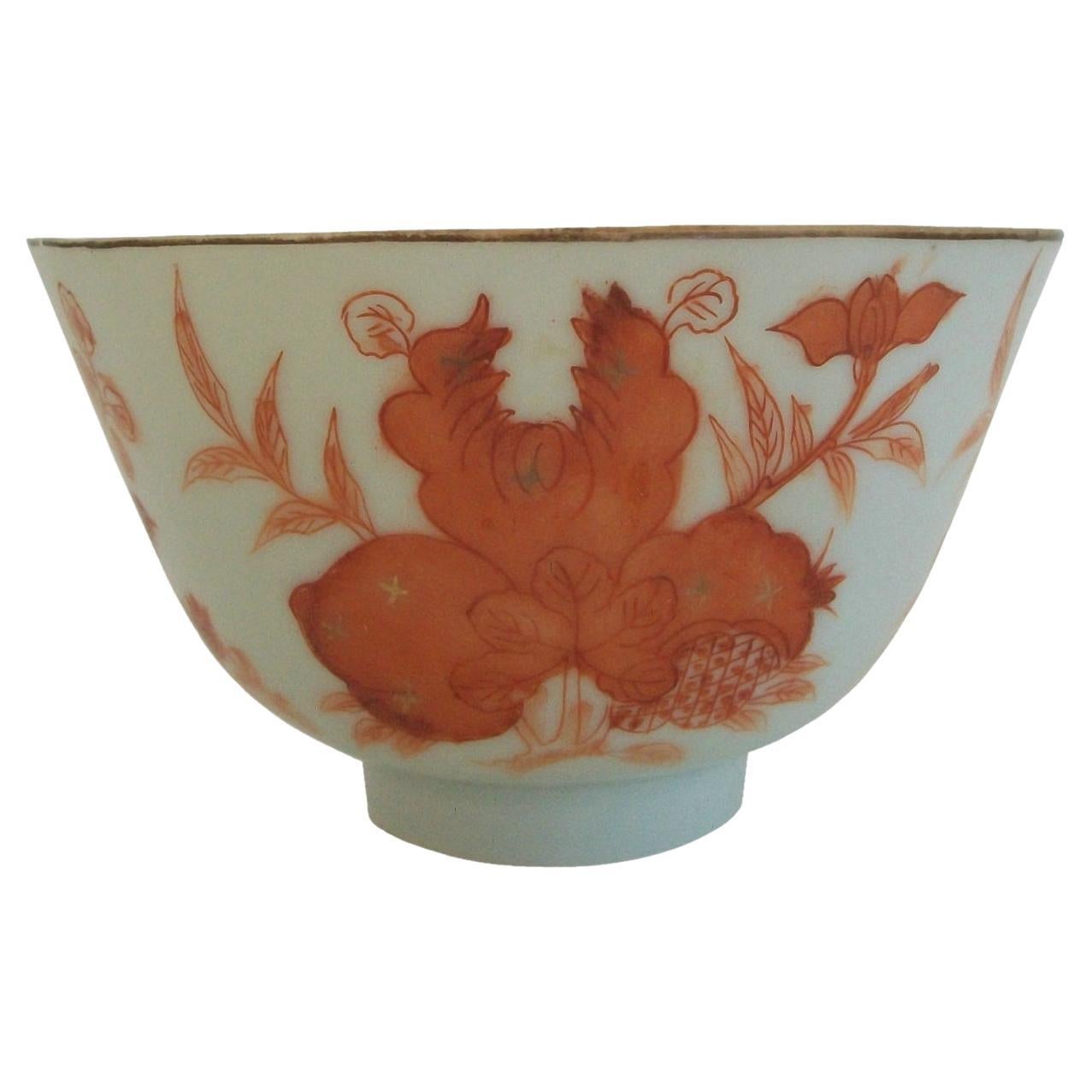 Rote und vergoldete verzierte Porzellanschale aus Eisen – Guangxu-Marke – China – 20. Jahrhundert im Angebot