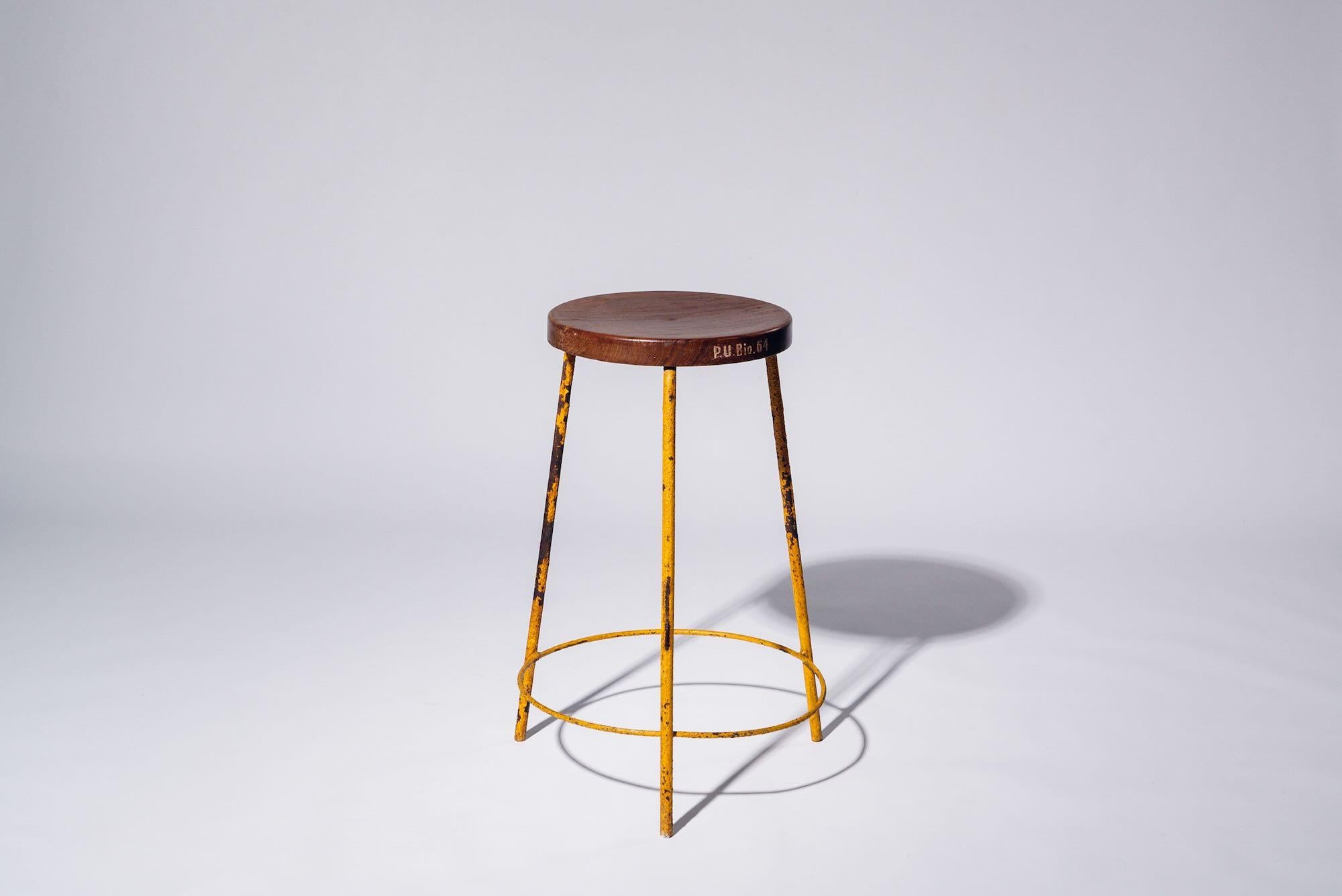 An authentic mid-century piece from Pierre Jeanneret’s legendary Chandigarh commission. Crafted in teak wood and iron.

Letter : P.U.Bio.64 (Panjab University Departement of Biochemistry N° 64)