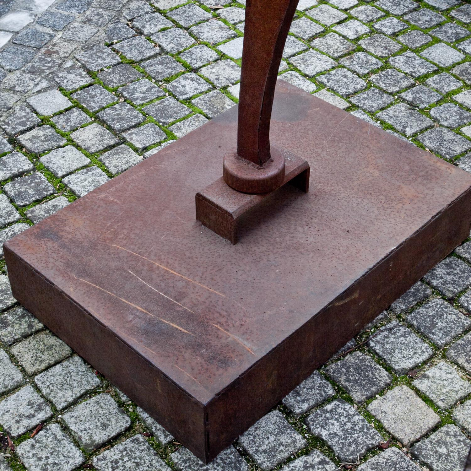 Eisen-Skulptur, 20. Jahrhundert im Zustand „Gut“ im Angebot in Greding, DE