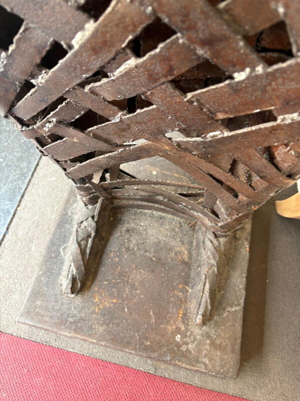 Iron Sculpture By Robert Michiels, Belgium, 1960s In Good Condition For Sale In Brussels, BE