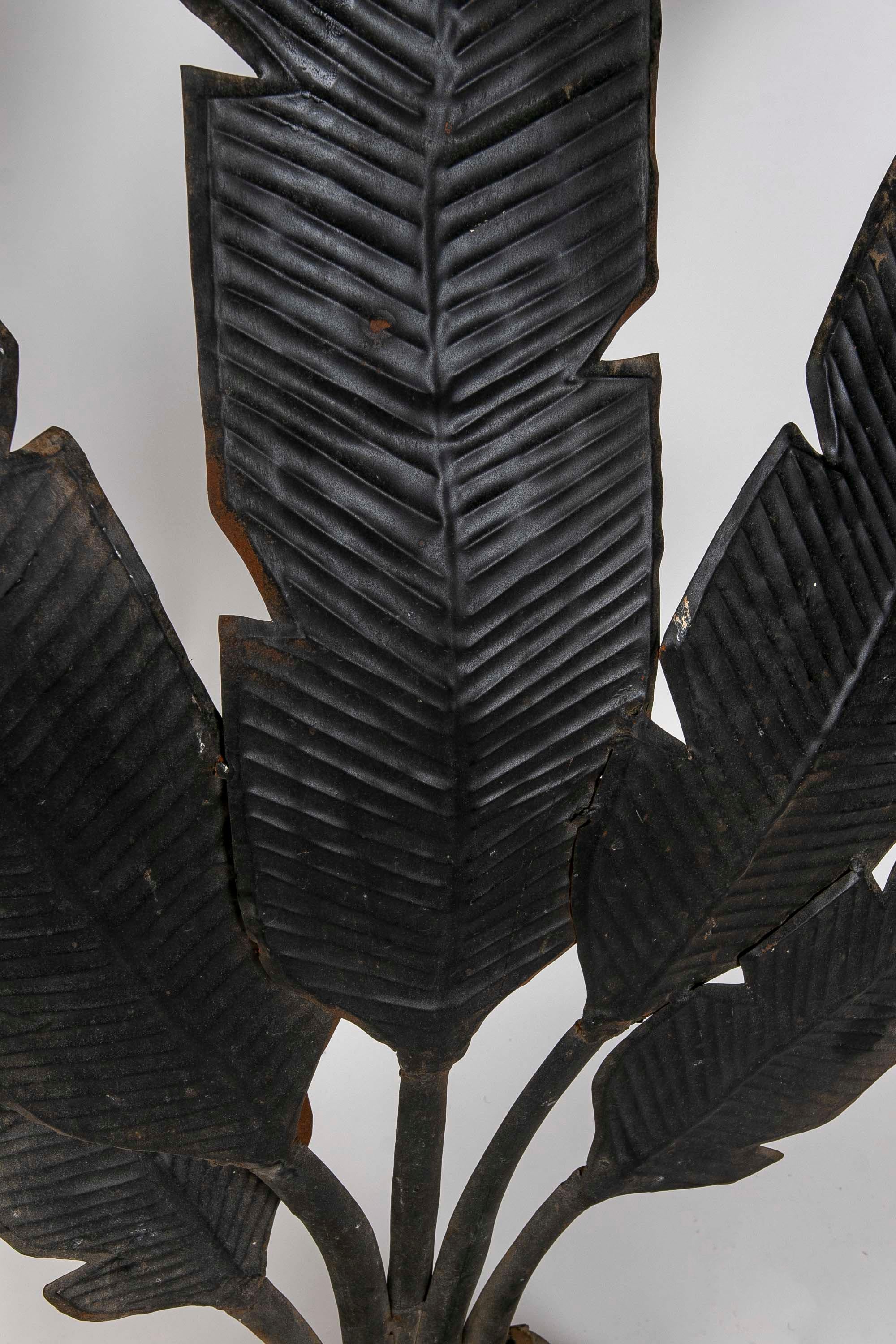 Iron Sculpture of Lotus Flower Leaves on Wooden Base in black Colour For Sale 3
