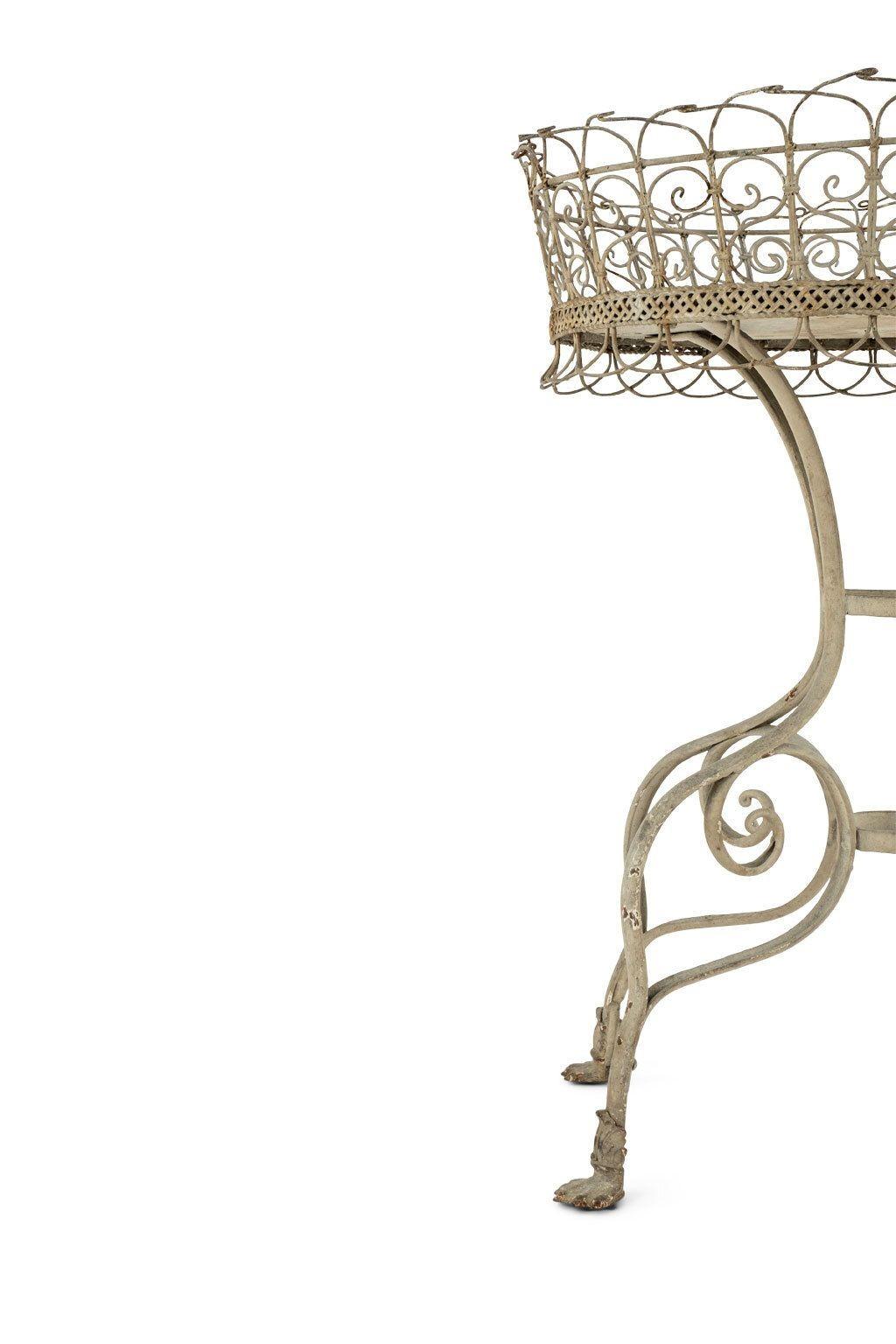 White-Painted Iron Standing Jardiniere in the Style of Arras In Fair Condition For Sale In Houston, TX