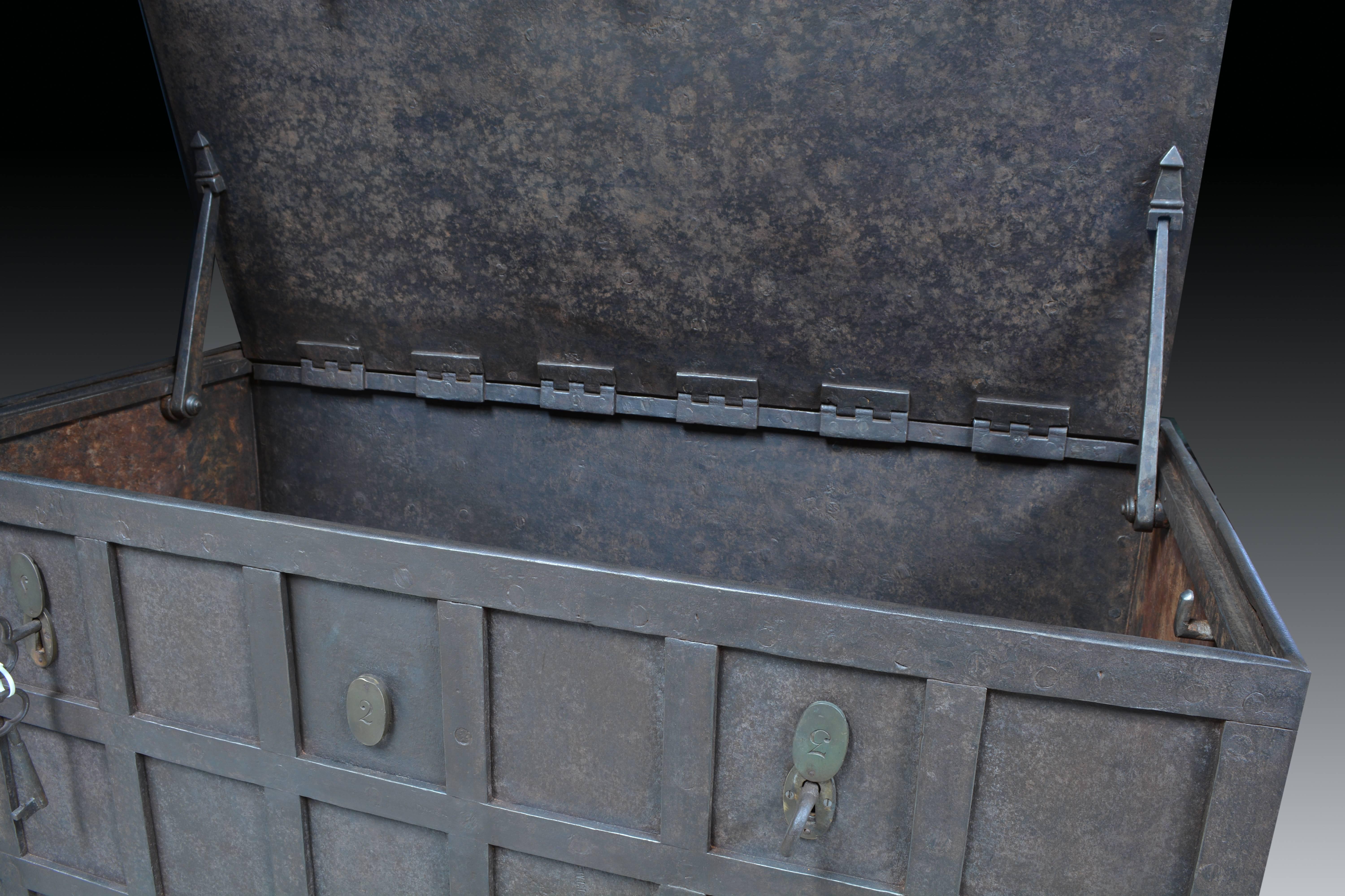 Iron Strong Box, 19th Century with Manufacturer Mark on Lid In Fair Condition In Madrid, ES