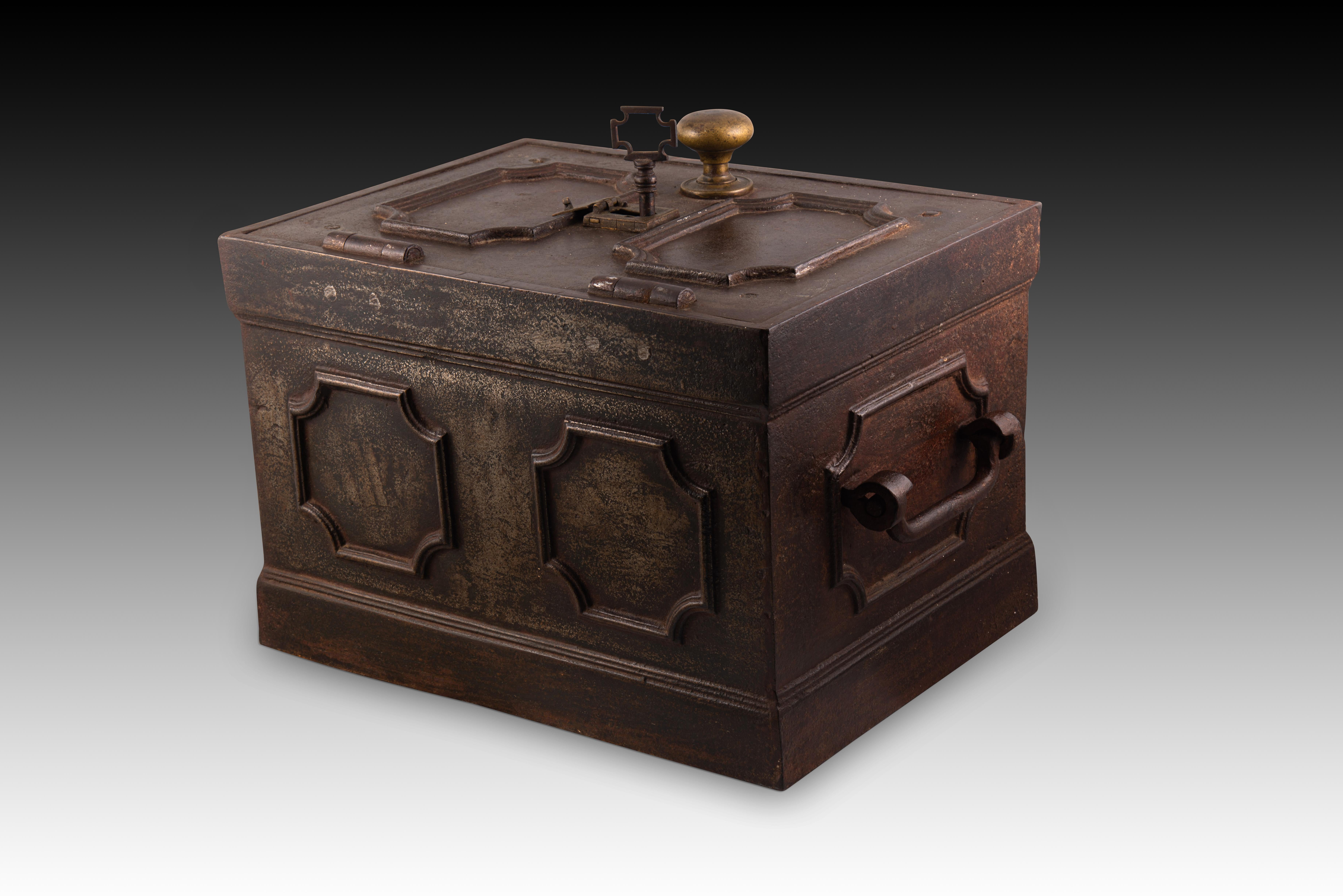 19th Century Iron strong box or safe. 19th century For Sale