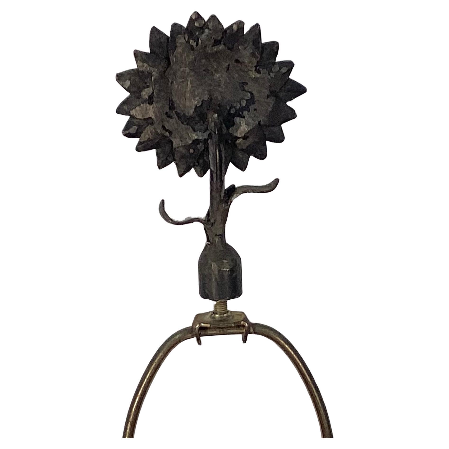 Iron Sunflower Lamp on Lucite Base With Sunflower Finial For Sale 1