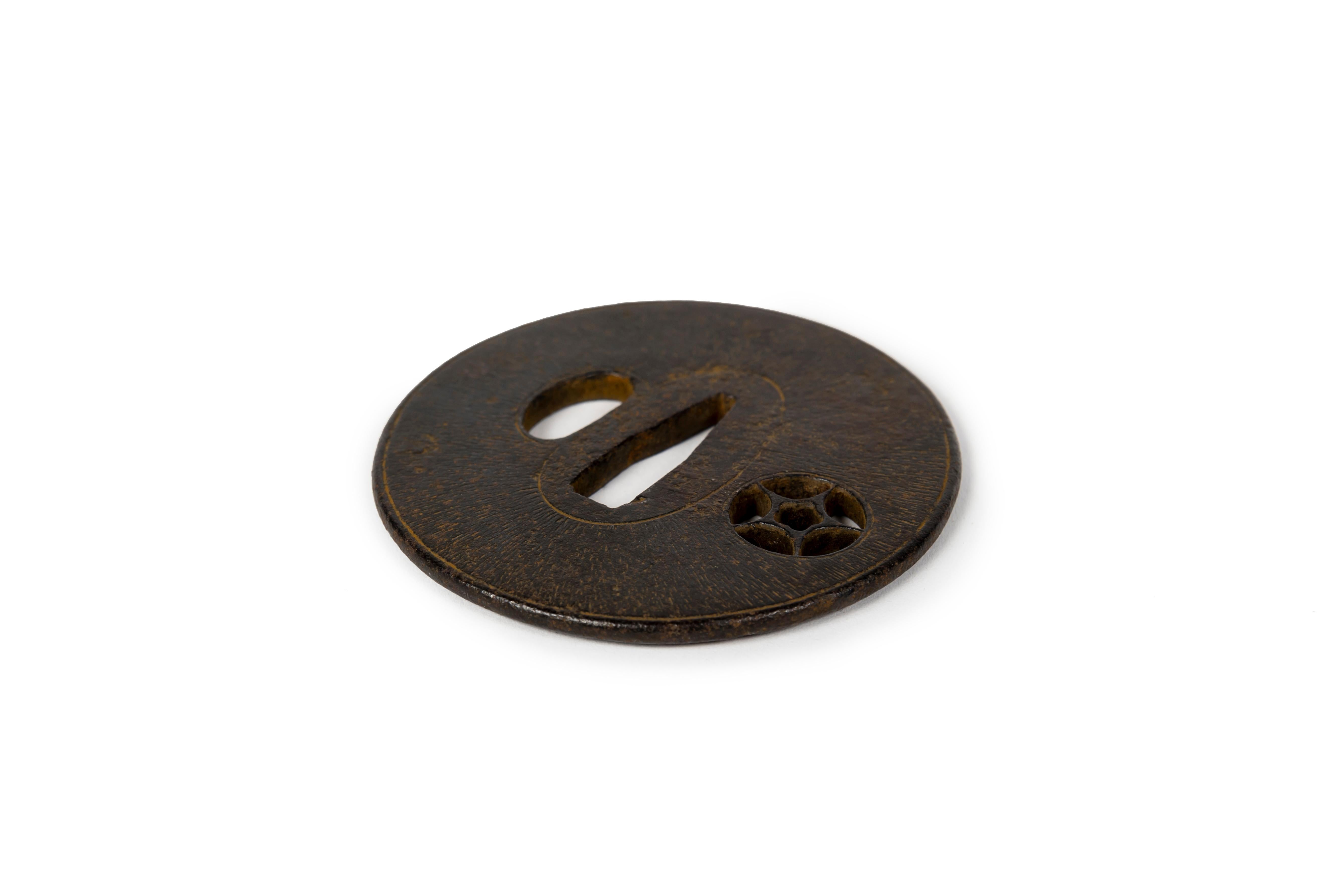 Iron sword part or Tsuba maru gata in iron (Japanisch) im Angebot
