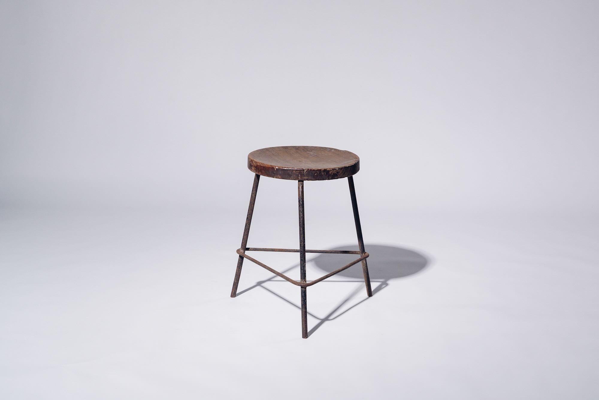 Mid-Century Modern Iron Triangle Low Stool by Pierre Jeanneret for Chandigarh, India, Circa 1960 For Sale