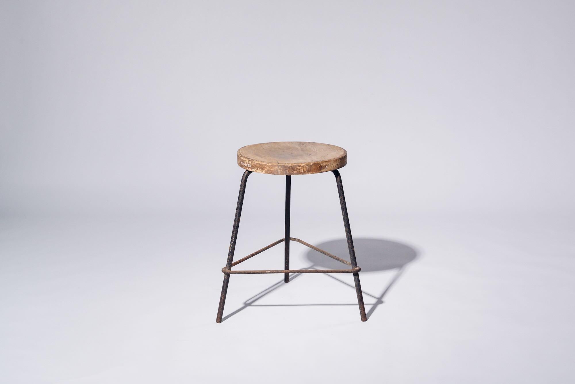 Mid-Century Modern Iron Triangle Low Stool by Pierre Jeanneret for Chandigarh, India, Circa 1960 For Sale