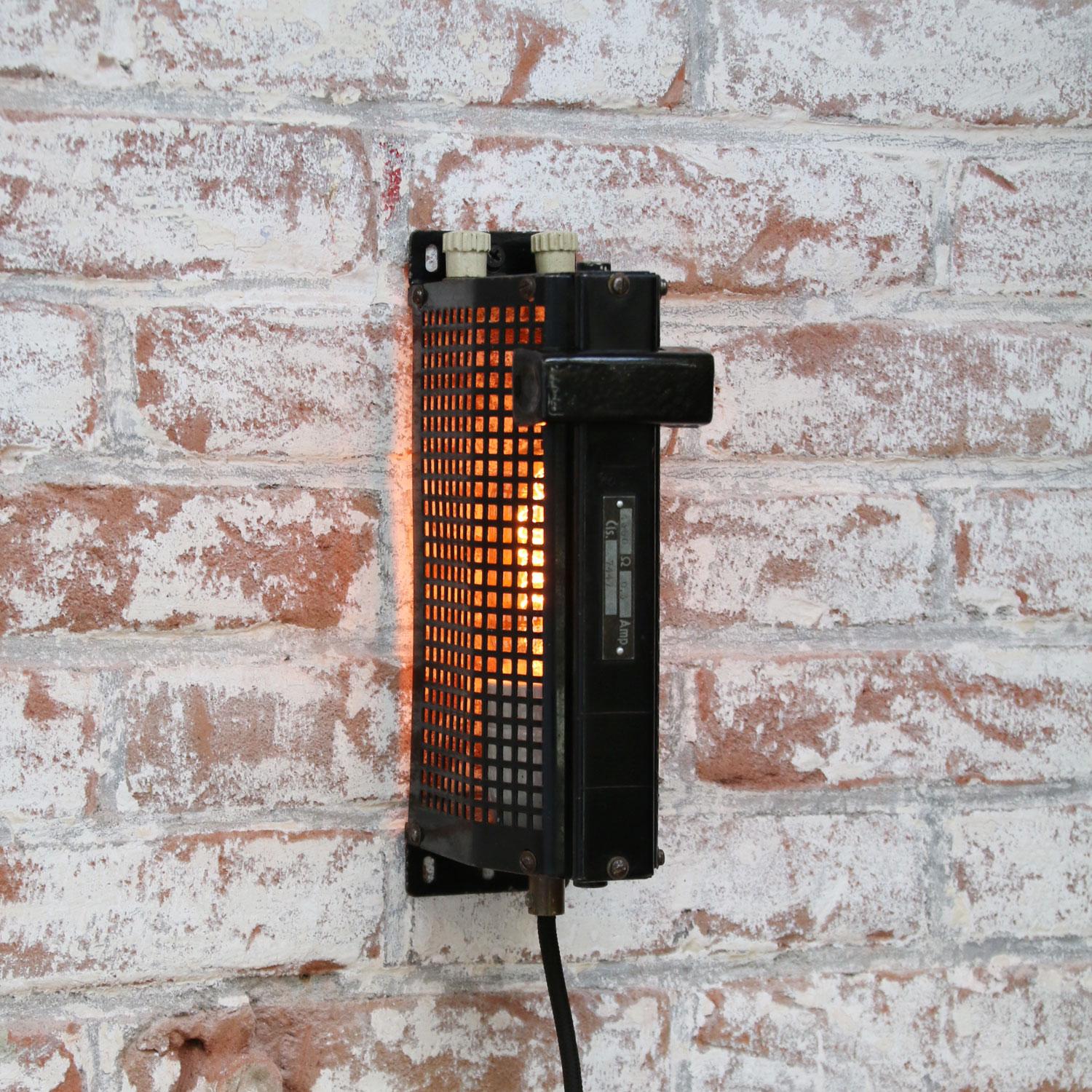 Iron Vintage Industrial Wall Lamp Scone In Good Condition In Amsterdam, NL