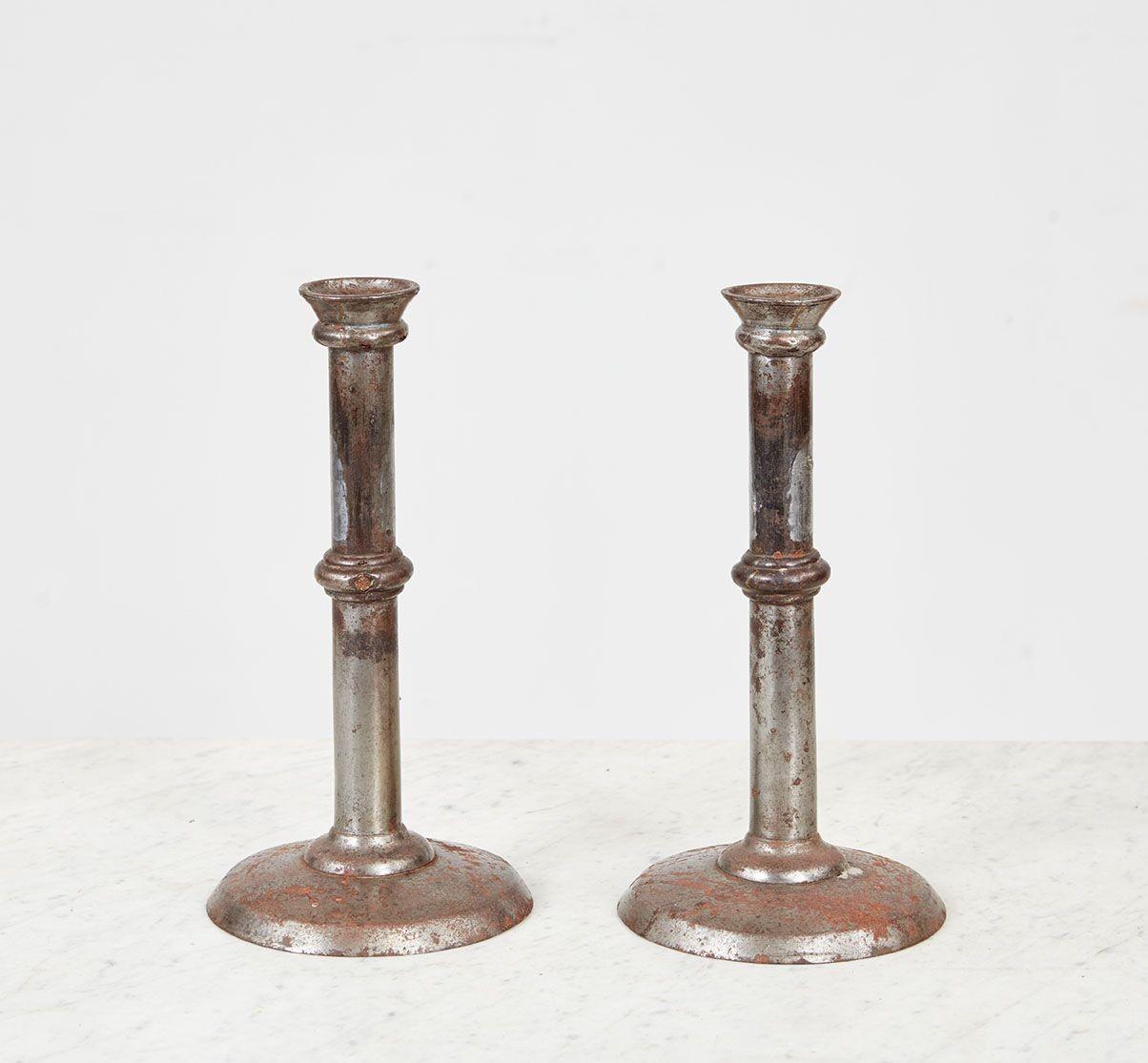 Eiserne 'Hochzeitsband'-Kerzenleuchter im Angebot 6