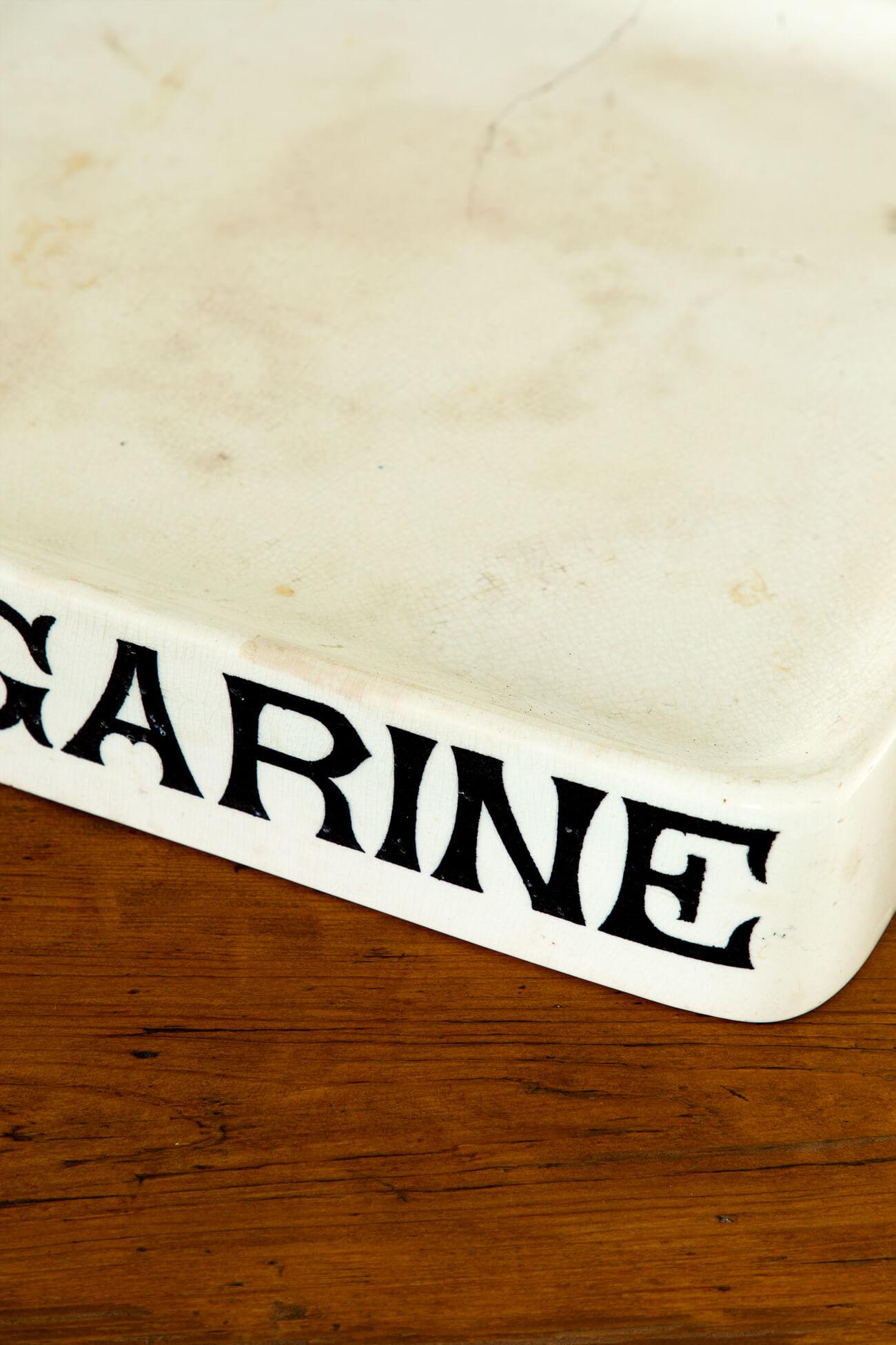 Britannico Lastra di margarina Ironstone in vendita