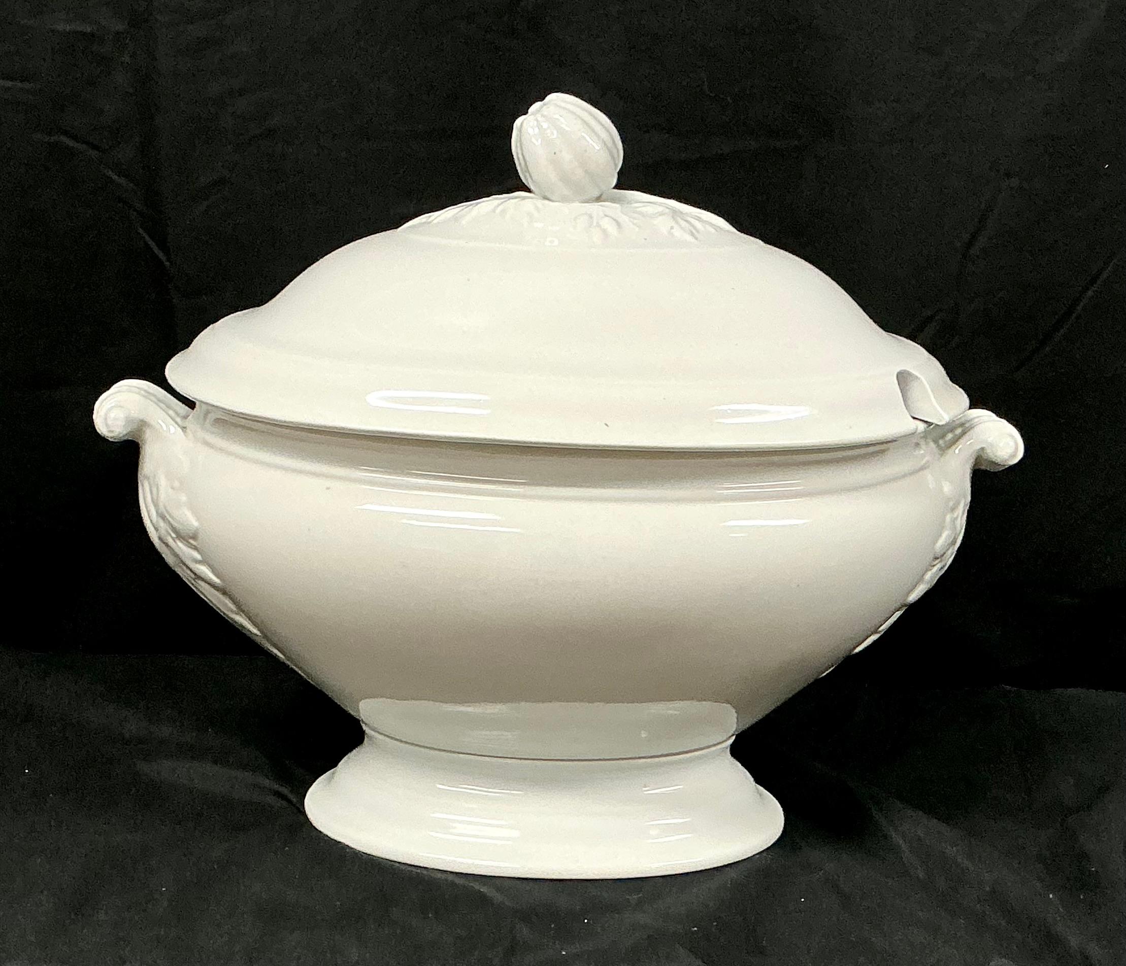 Late Victorian Ironstone Soup Tureen with Lid/Ladle by J.& G. Meakin For Sale