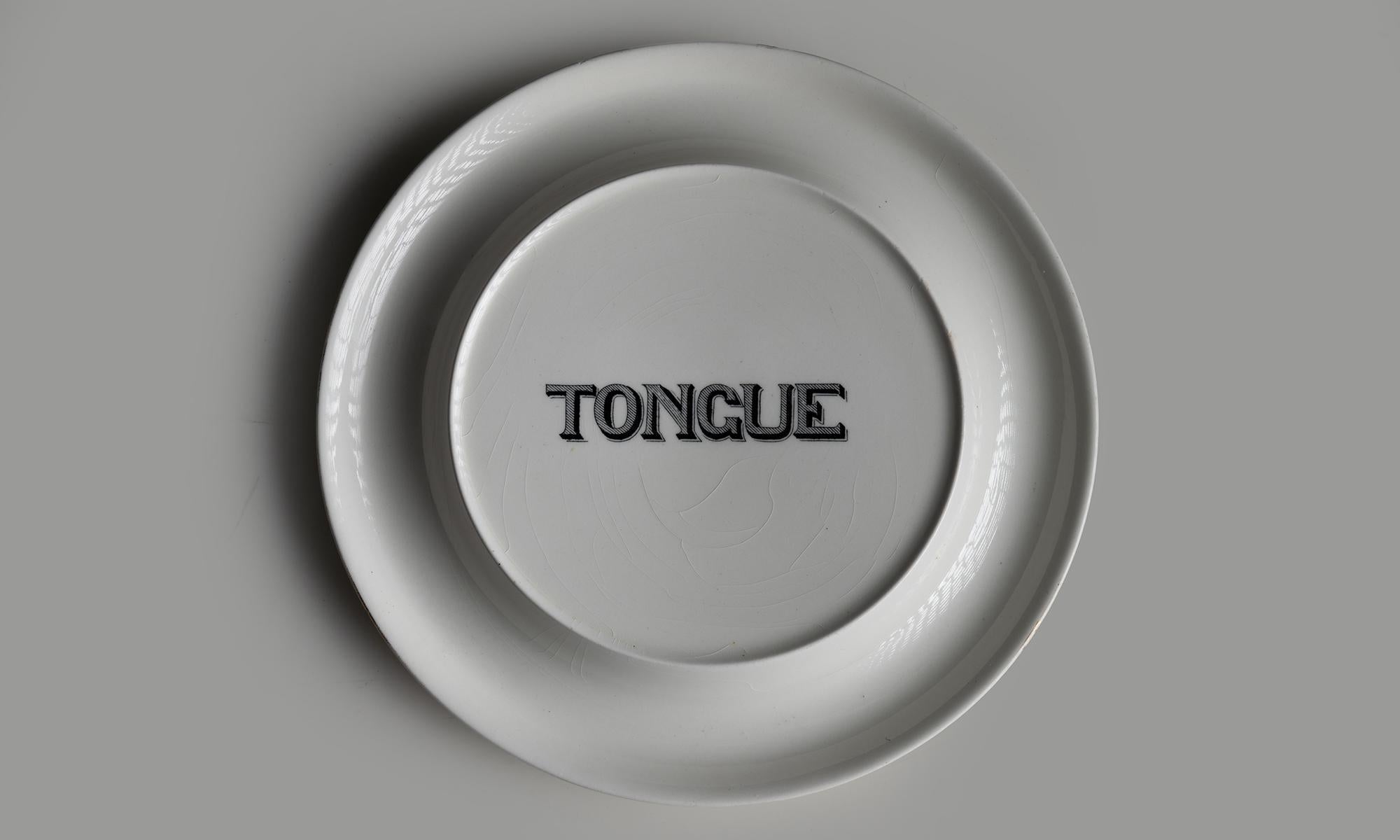 Ironstone Tongue Plate, England circa 1900 Bon état - En vente à Culver City, CA
