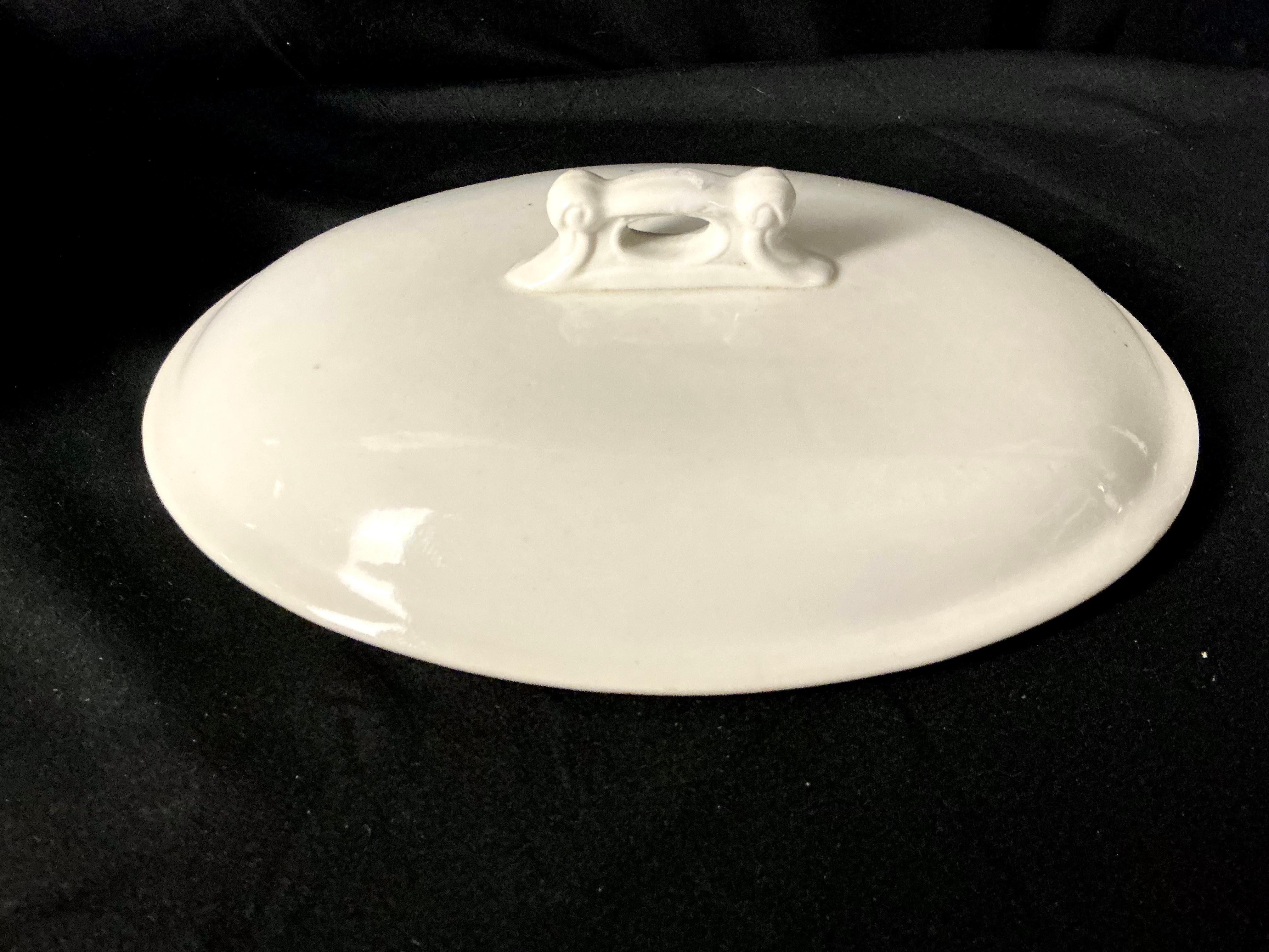 Terre de fer Soupière à légumes avec couvercle Buffalo China en vente