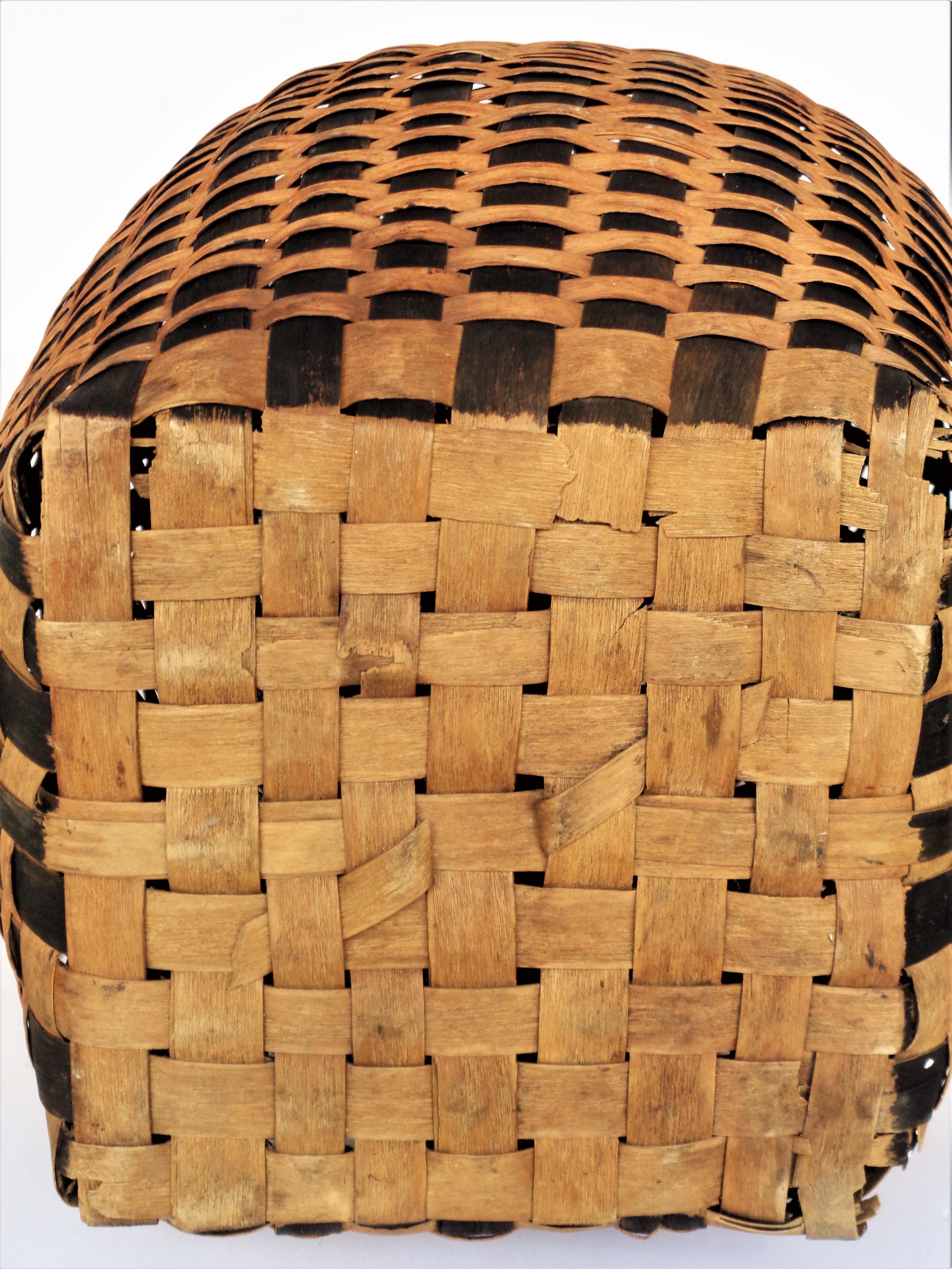 Iroquois Storage Basket, Circa 1900 For Sale 1