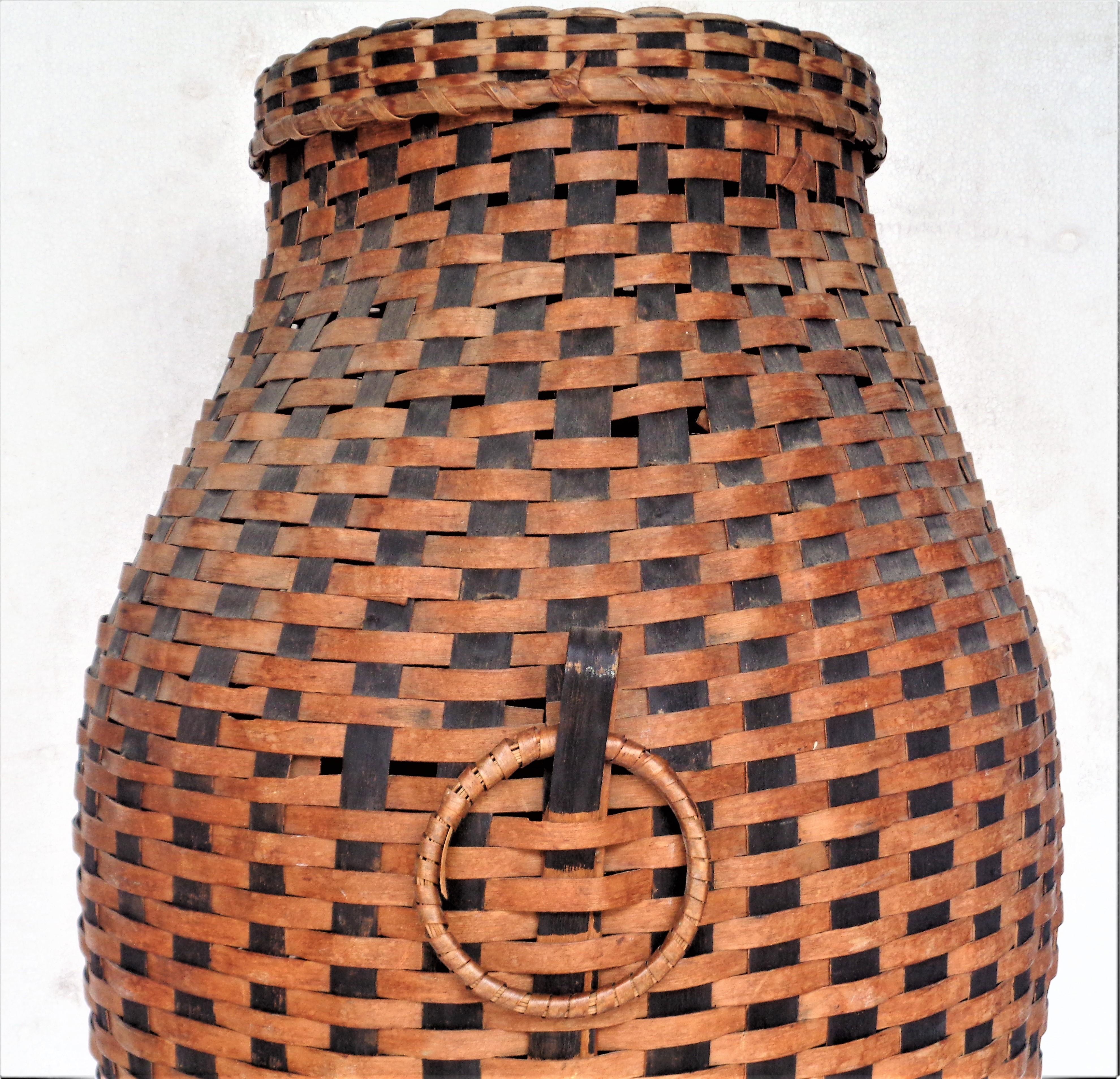 Iroquois Storage Basket, Circa 1900 For Sale 5