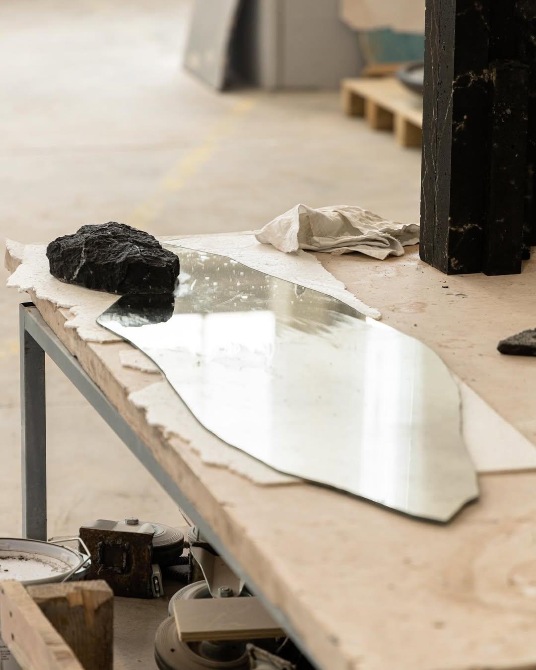 Irregular Shape Wall Mirror with Rough Black Stone by Andres Monnier In New Condition For Sale In Geneve, CH