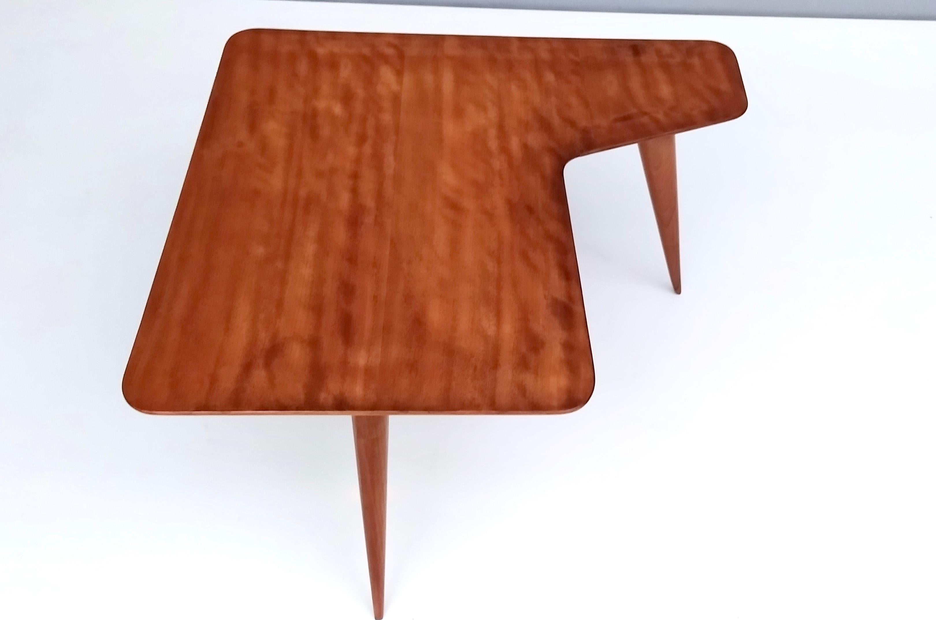 Italian Vintage Irregular Shaped Wood Veneer Coffee Table Ascribable to Gio Ponti, Italy For Sale
