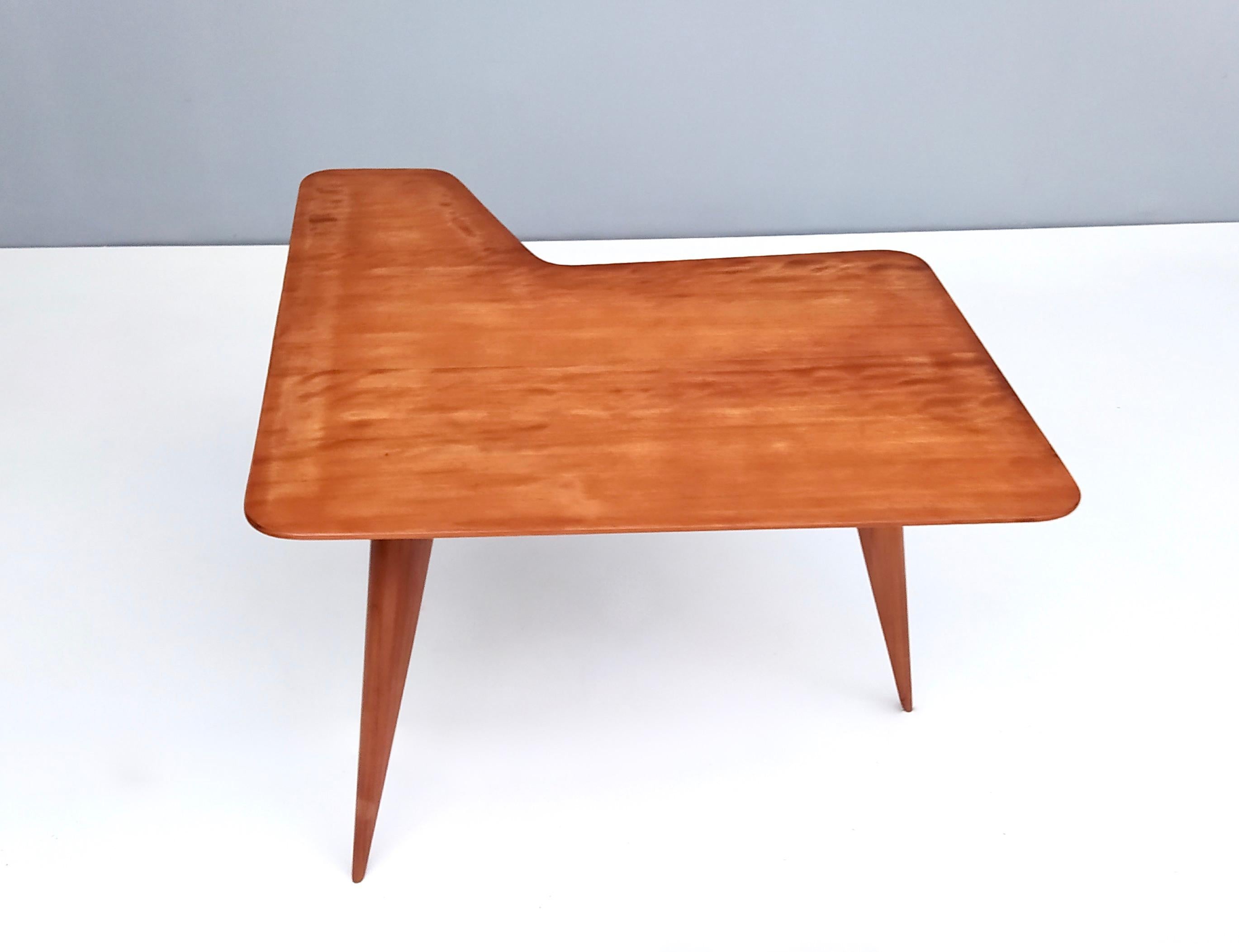 Mid-20th Century Vintage Irregular Shaped Wood Veneer Coffee Table Ascribable to Gio Ponti, Italy For Sale