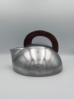 Irresistible Tetera de Magnalita Art Decó Original de Wagner Ware de los años 30 con asa de madera