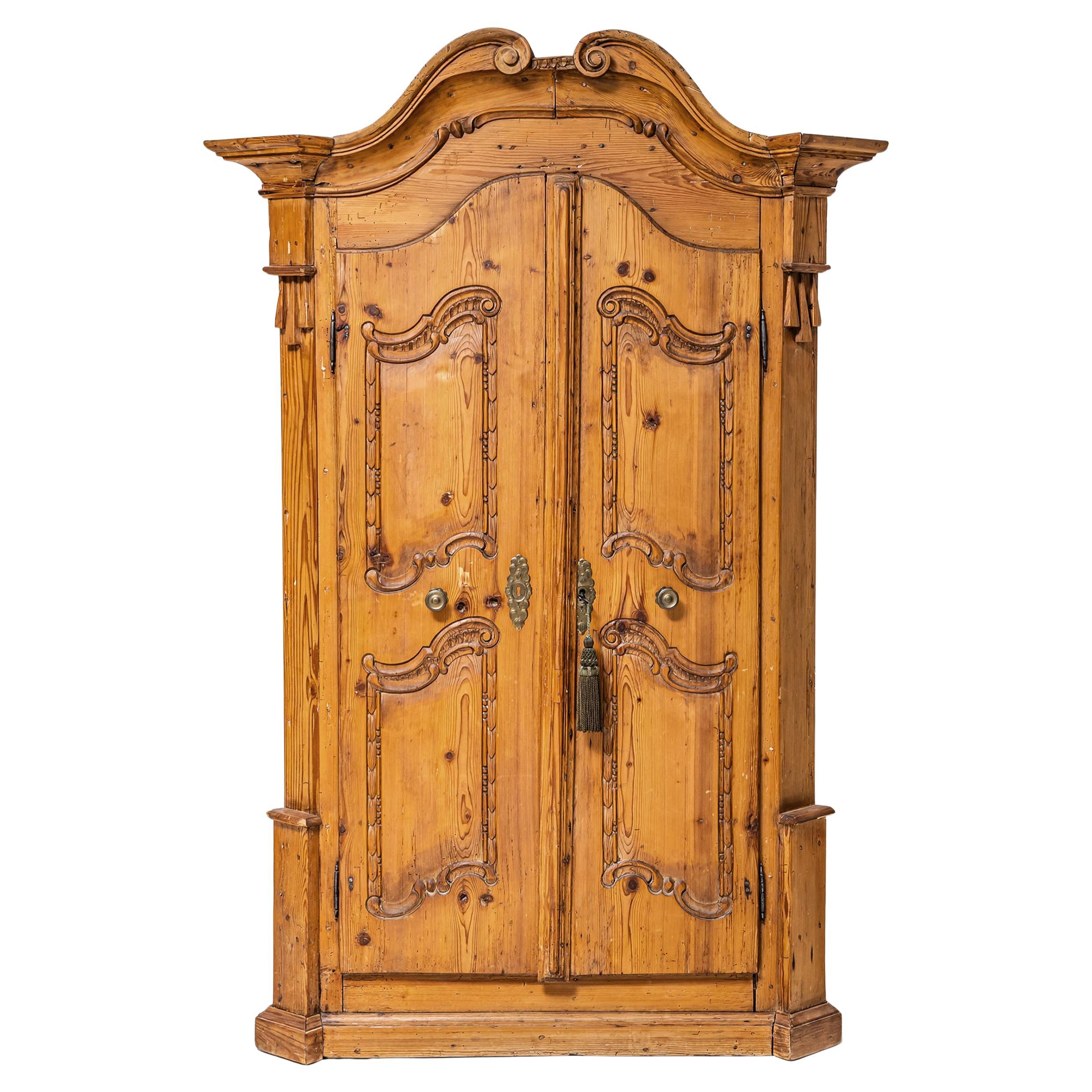Armoire in legno dolce Irschenberg, 18° secolo in vendita
