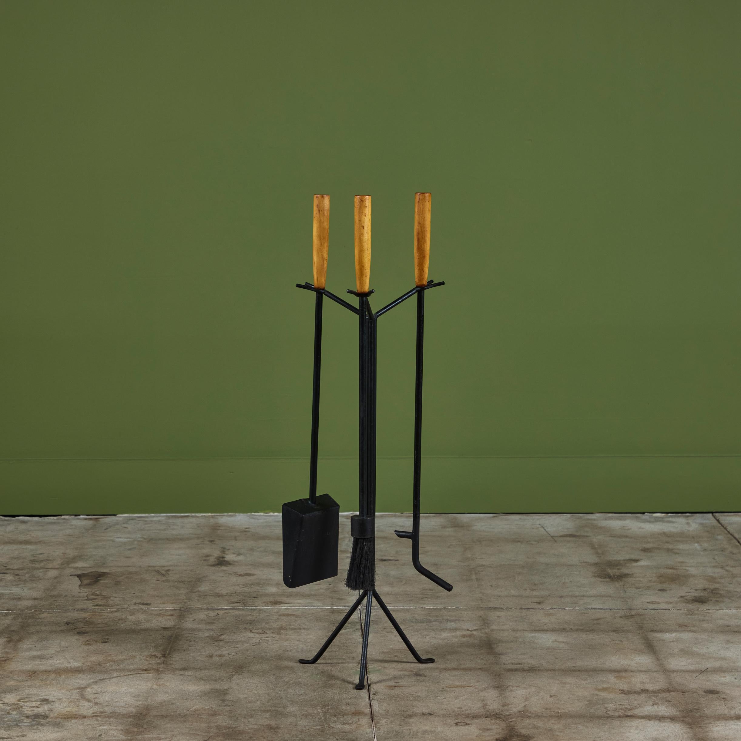 Milieu du XXe siècle Ensemble d'outils de cheminée Irving Harper de George Nelson Associates pour Howard Miller en vente